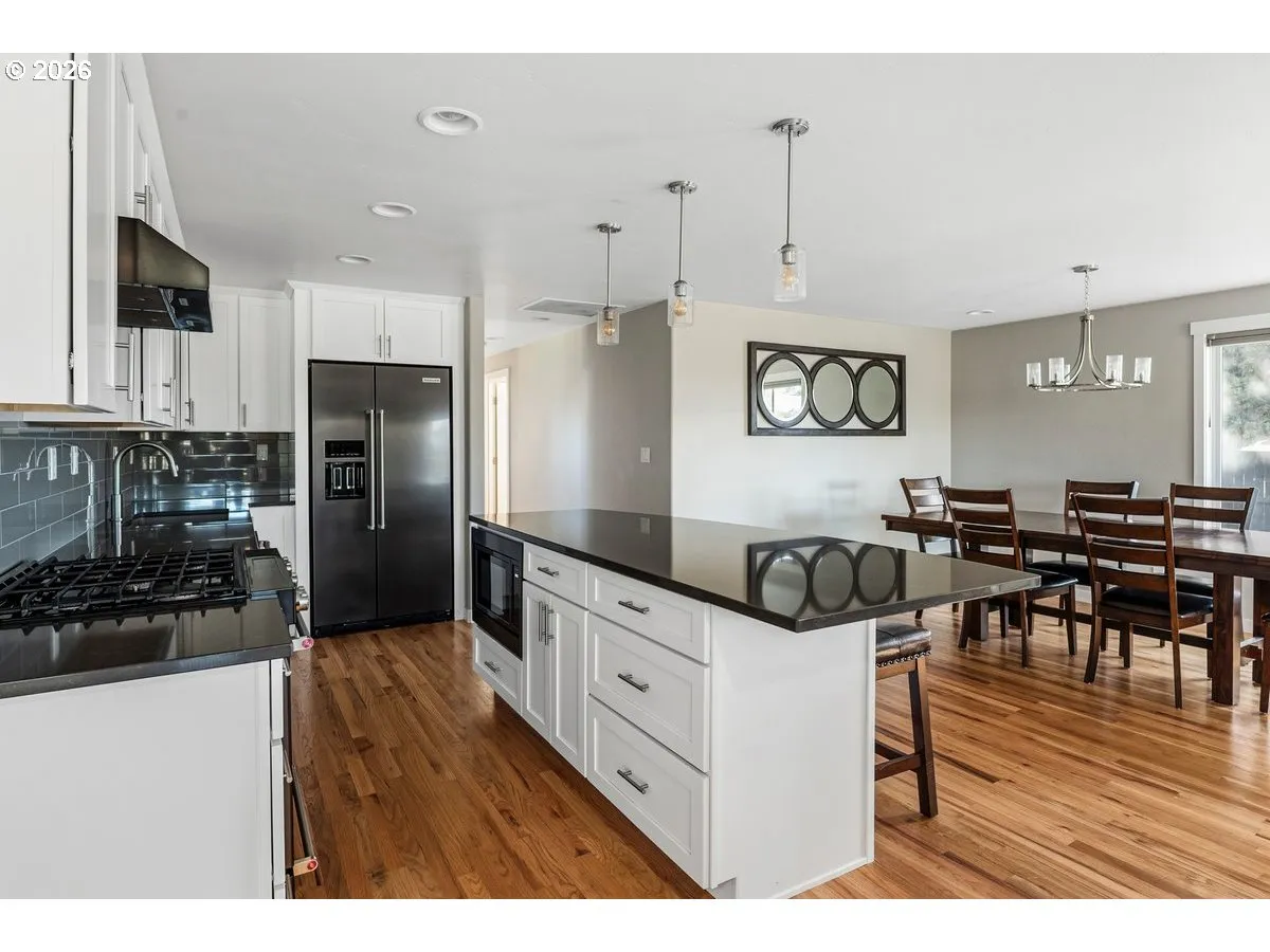 Kitchen-Island