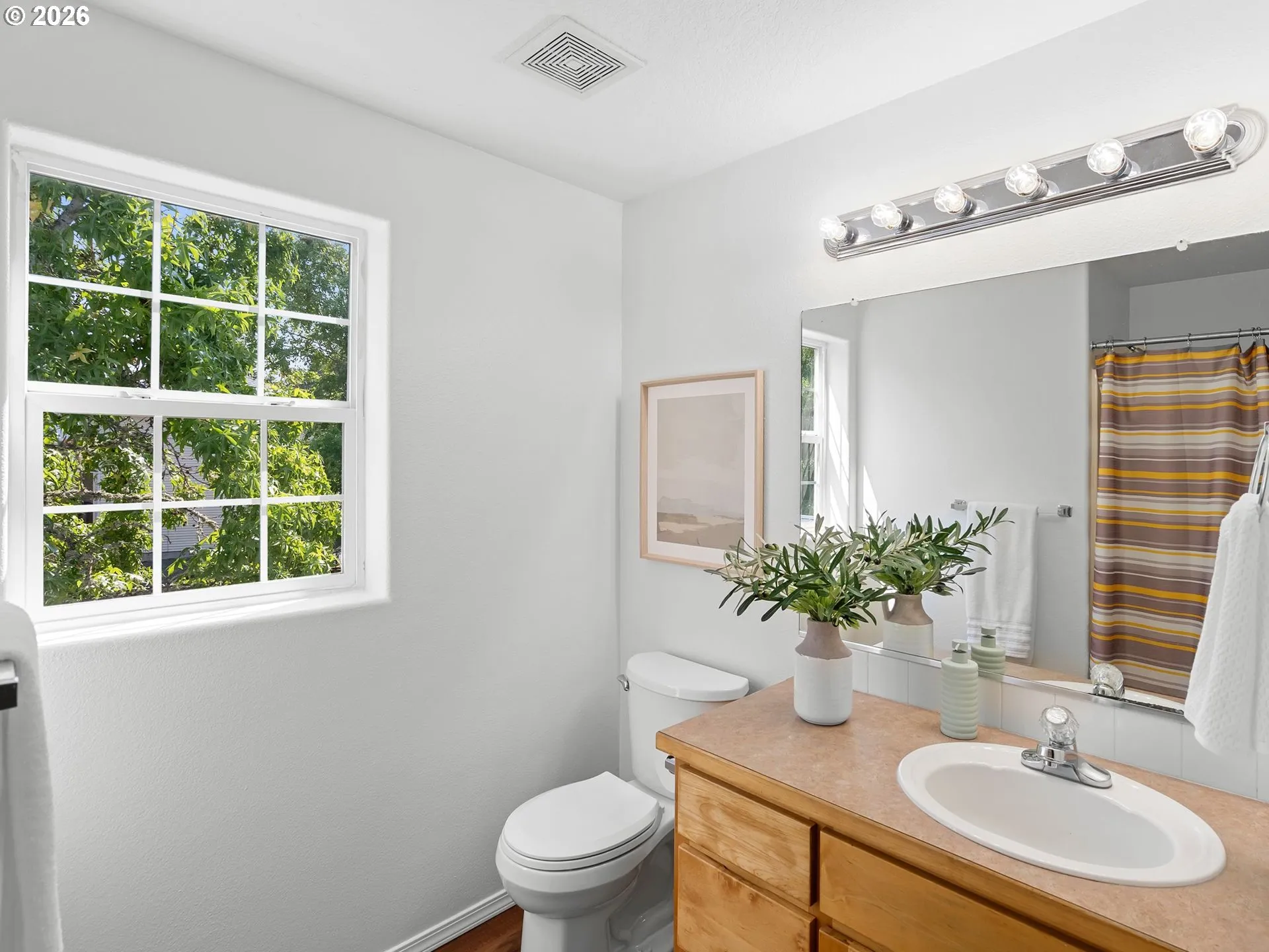 Bathroom-Upper