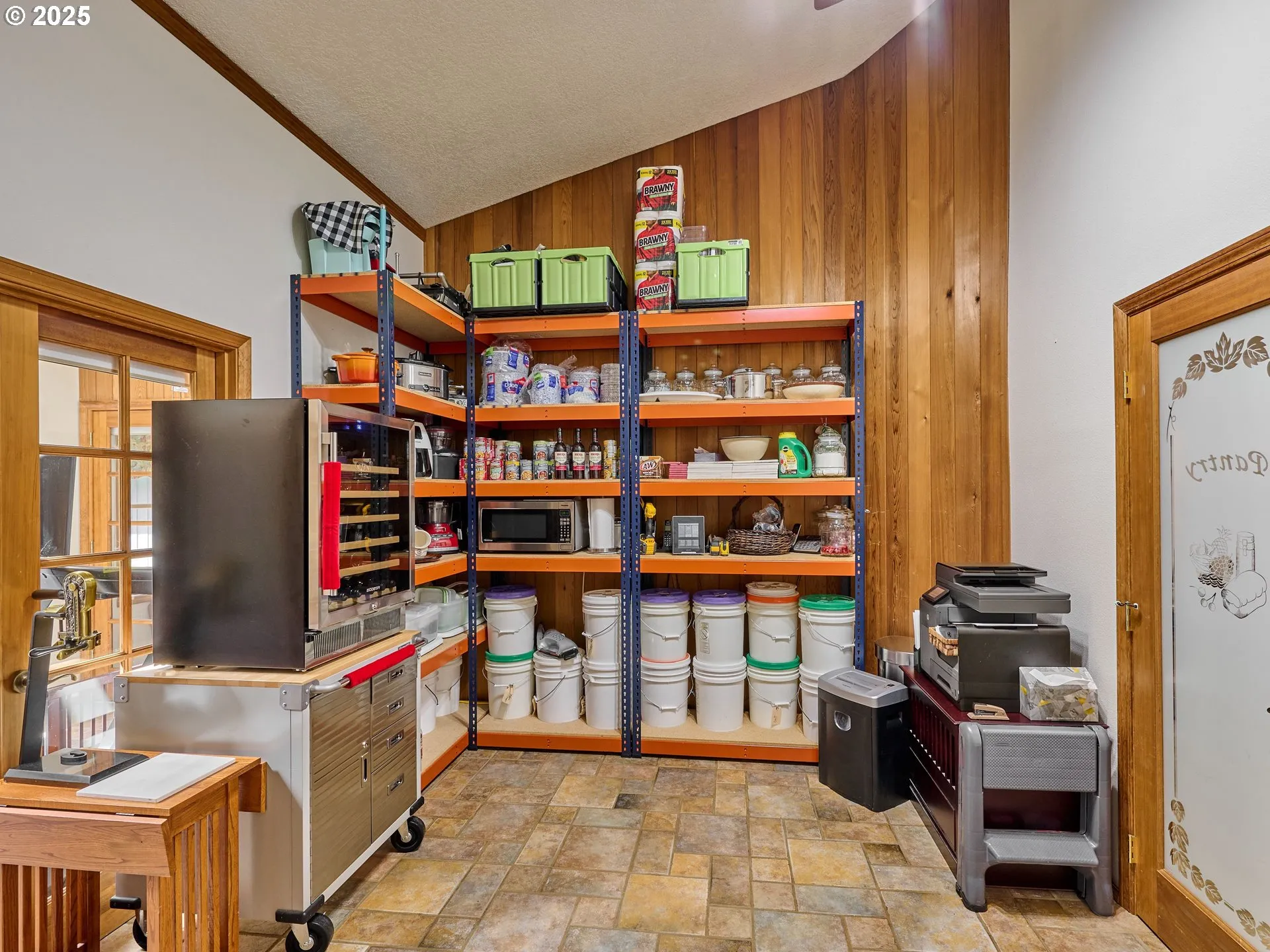 Pantry-Main