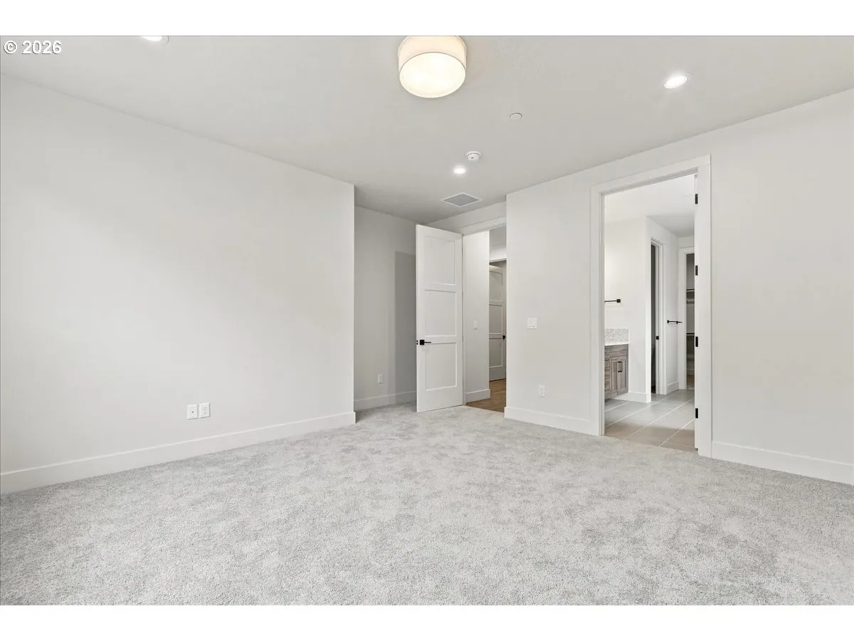 Bedroom, Owner's Suite