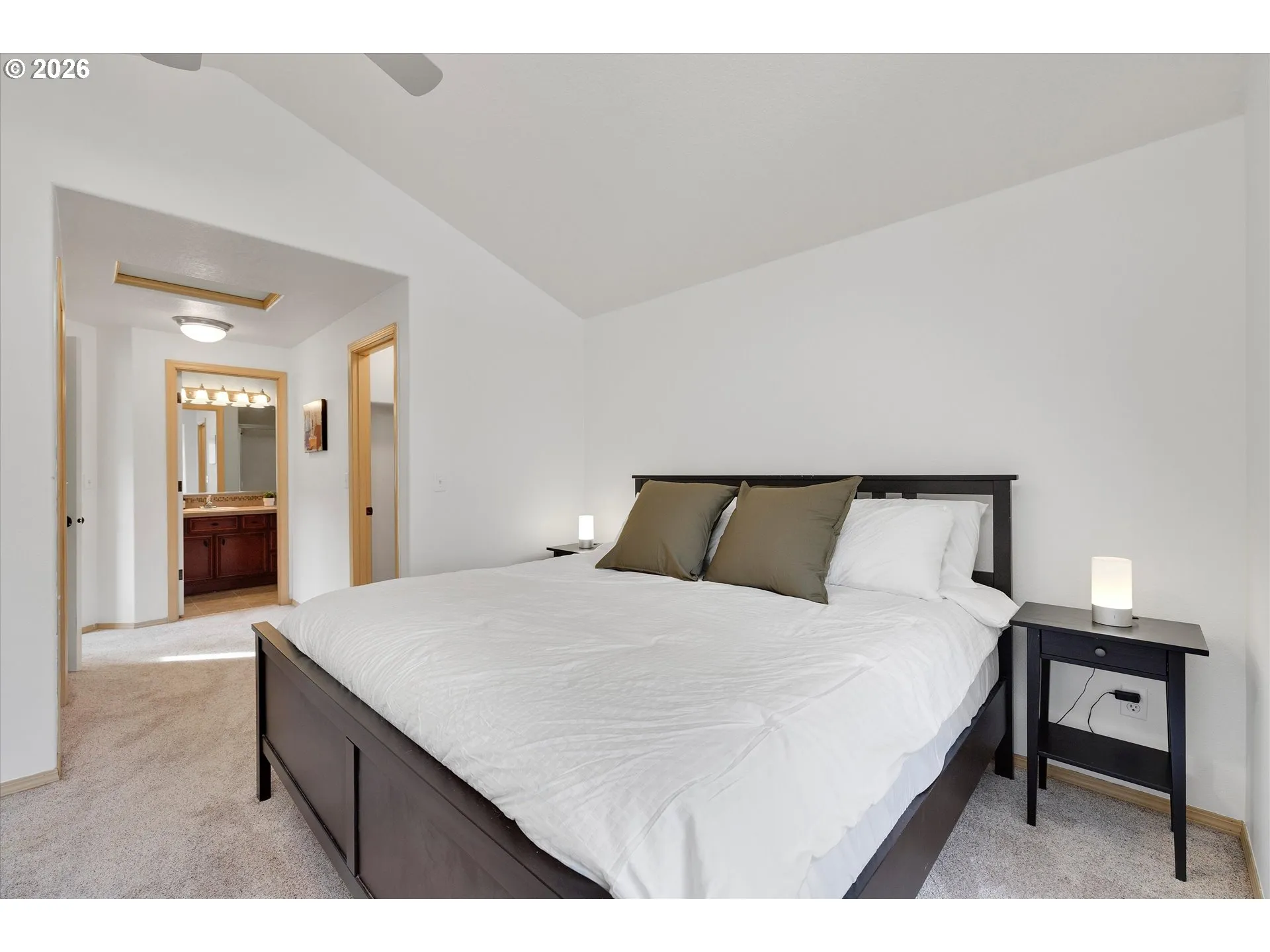 Bedroom, Primary-Upper