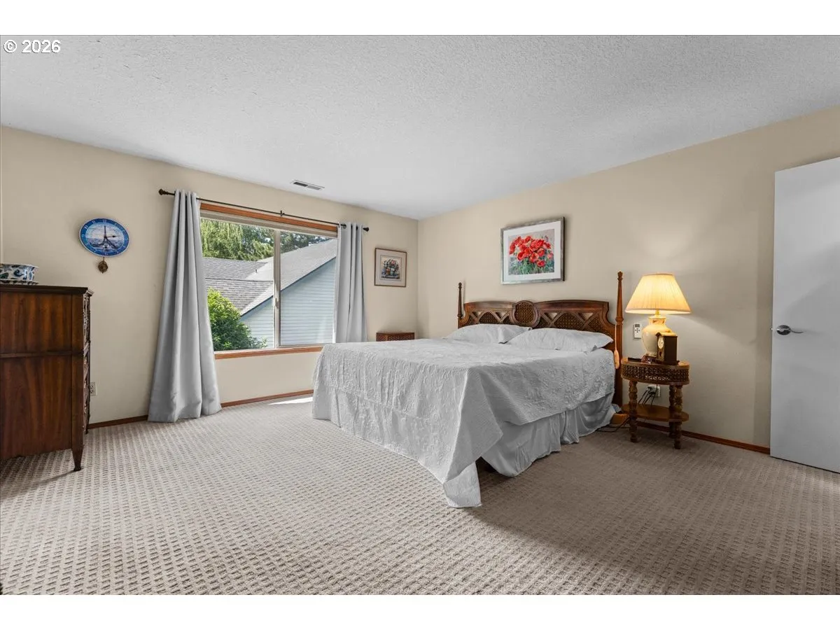 Primary Bedroom-Upper