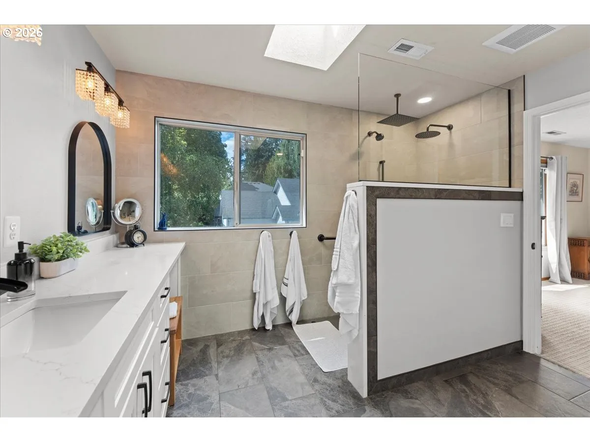 Bathroom, Attached