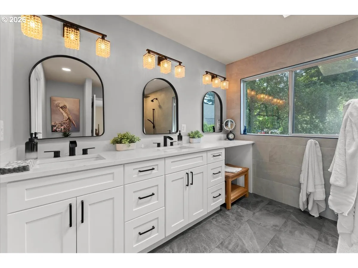 Bathroom, Attached