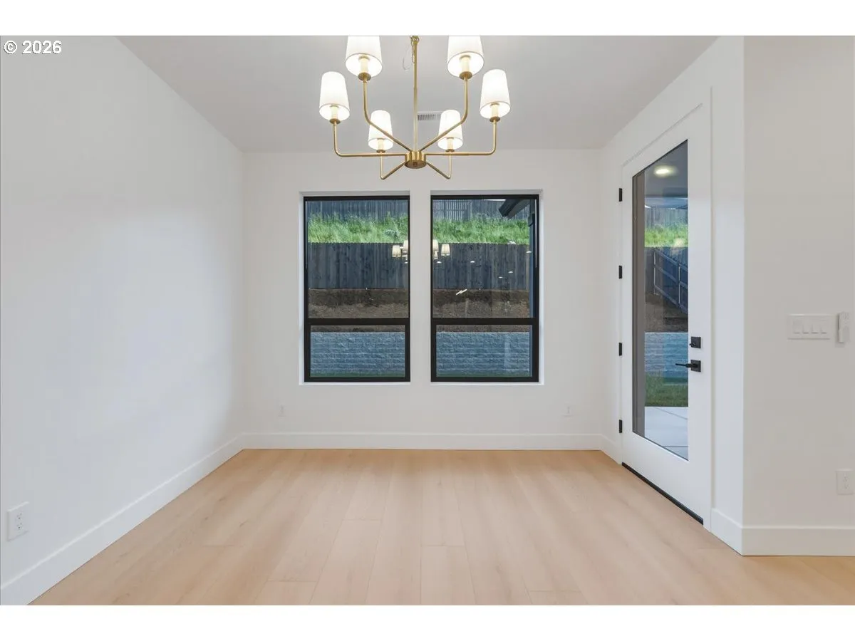 Kitchen/Nook-Eating Area