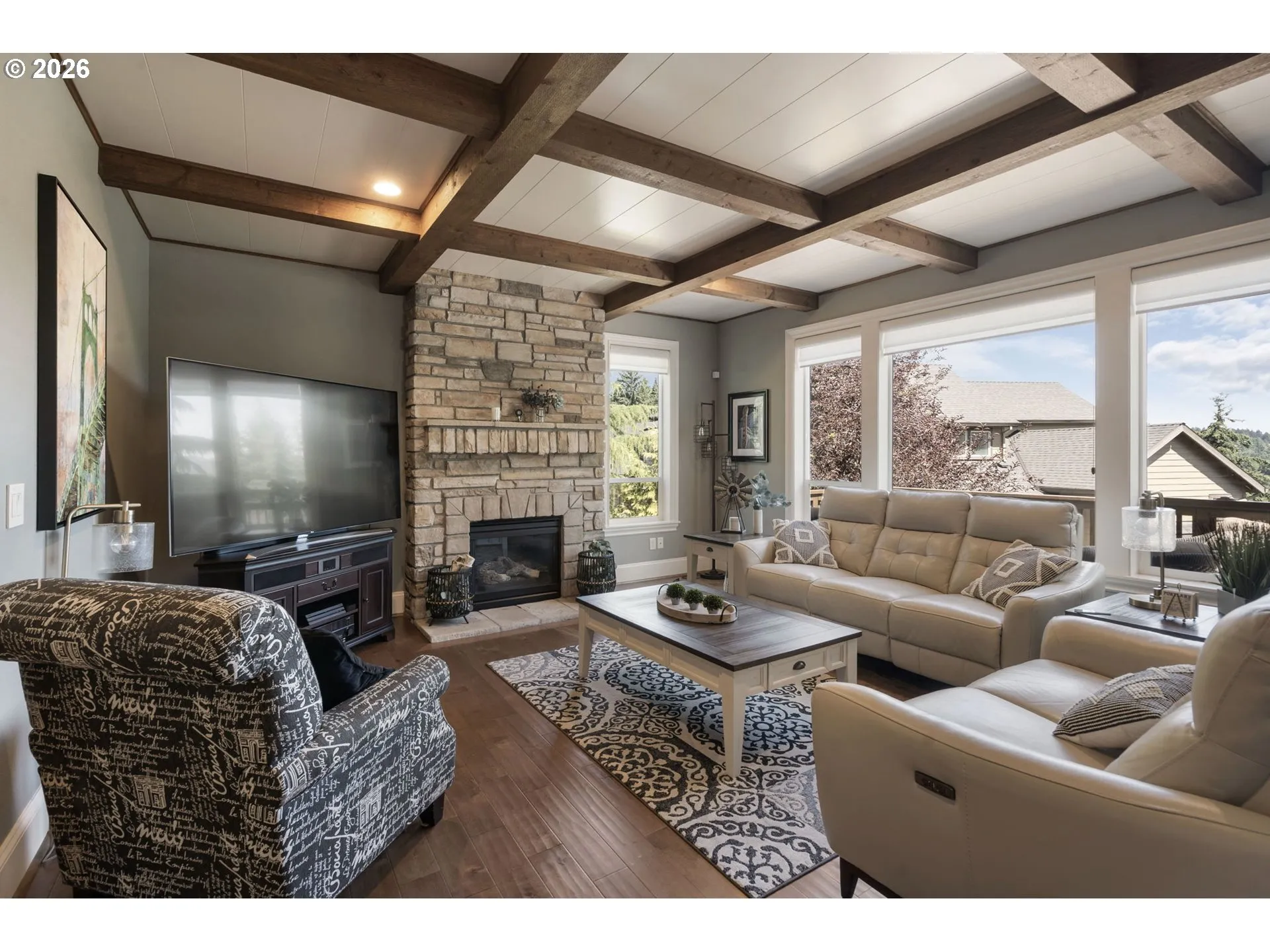 Living Room-Fireplace