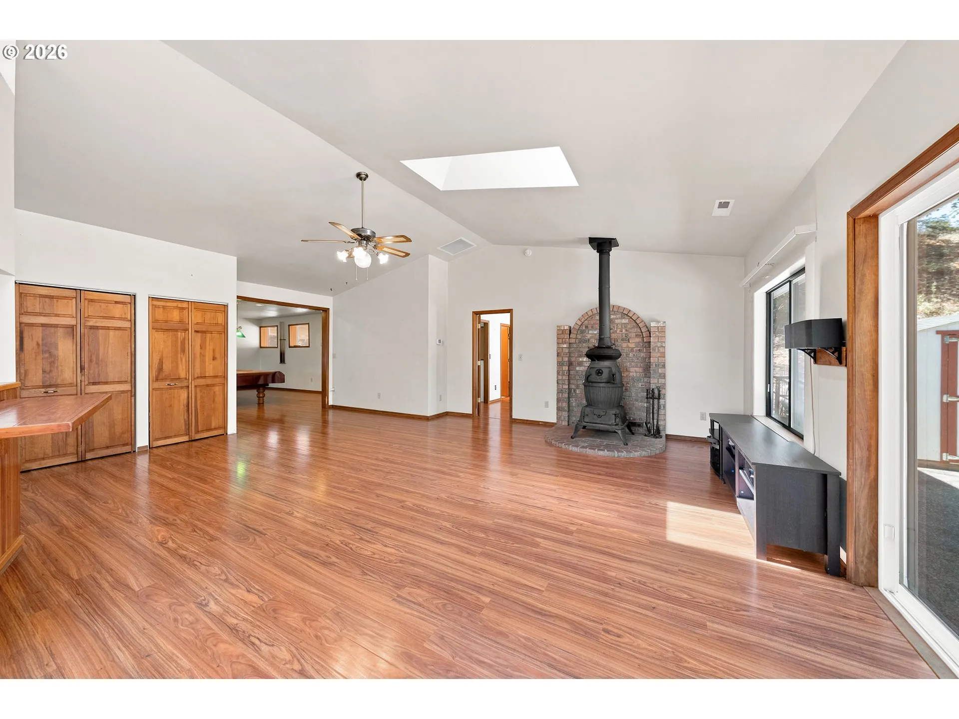Living Room-Vaulted Ceilings