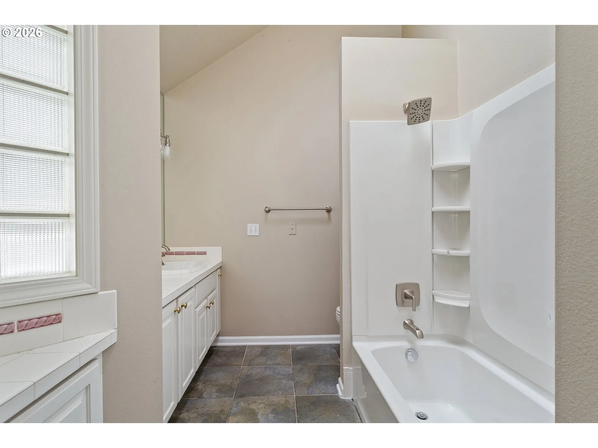 Bathroom, Attached-Main
