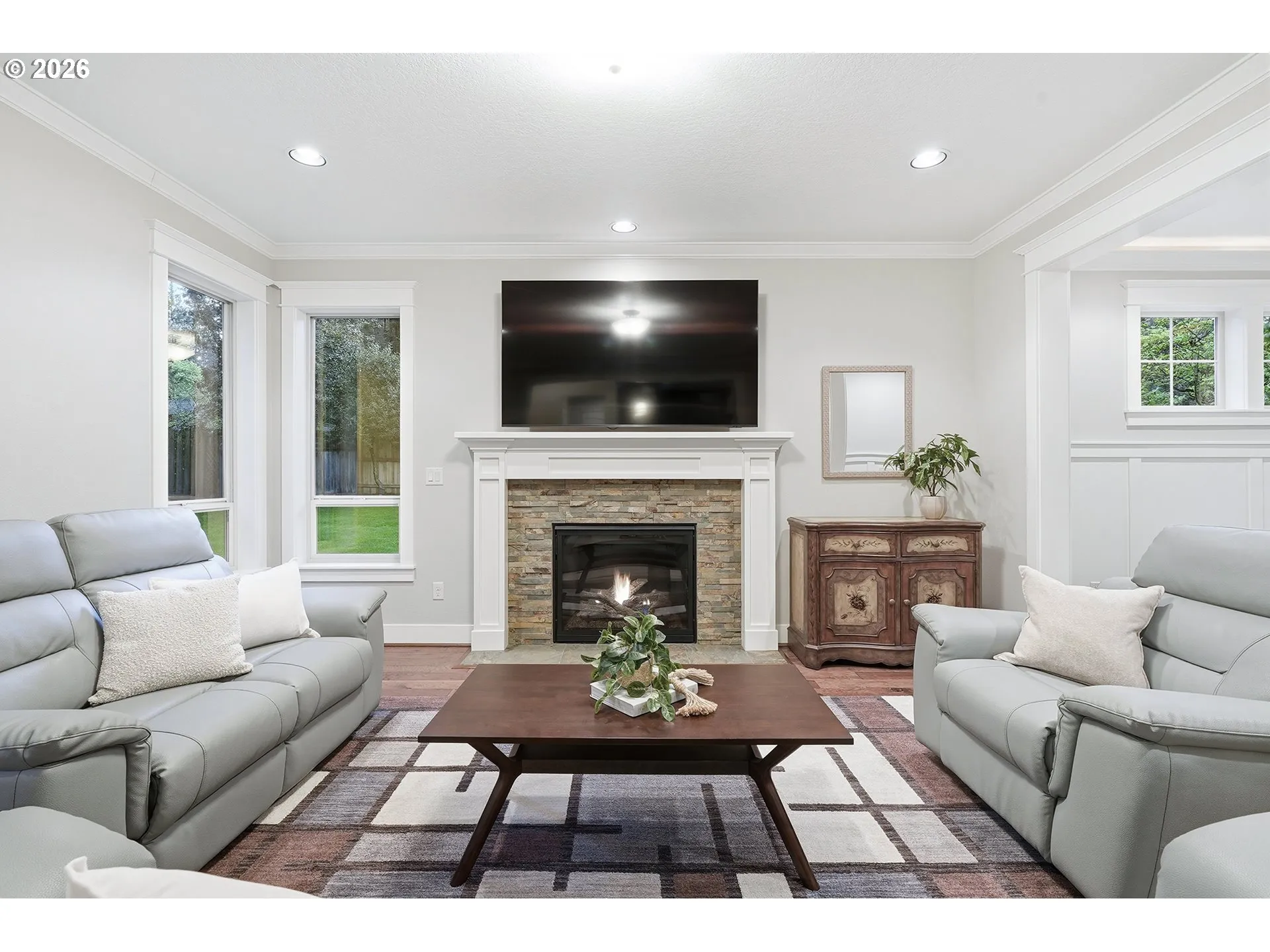 Living Room-Fireplace