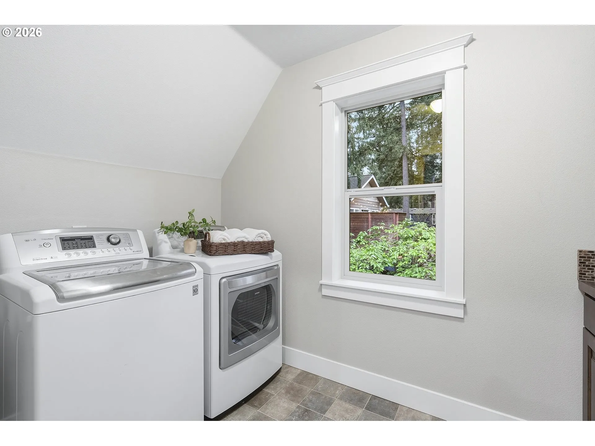 Laundry-Upper