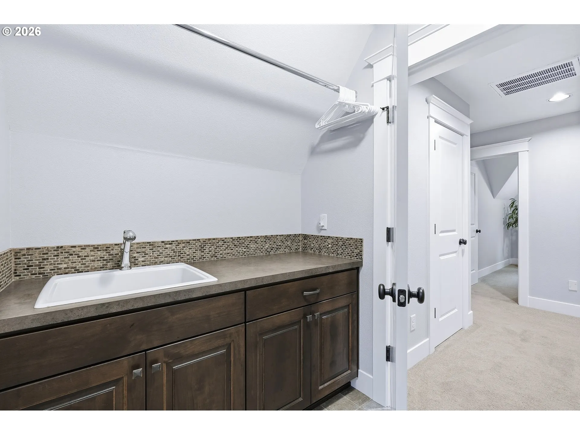 Laundry-Upper