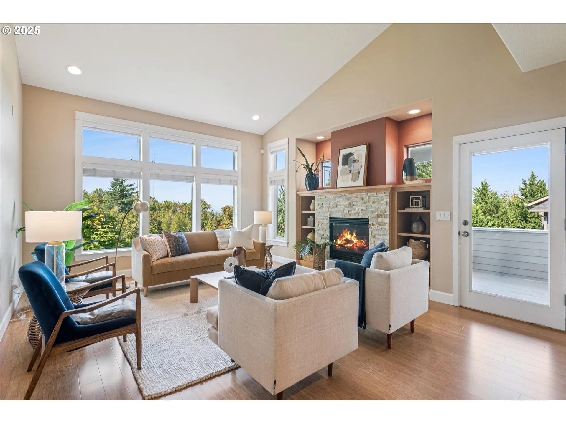 Living Room-Vaulted Ceilings
