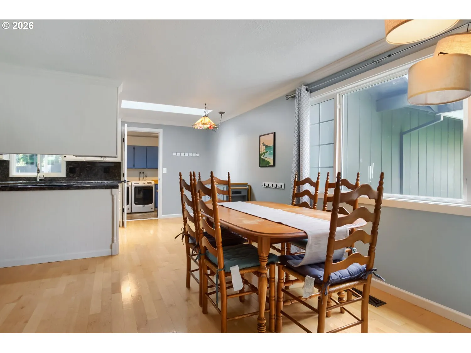 Kitchen-Eating Area