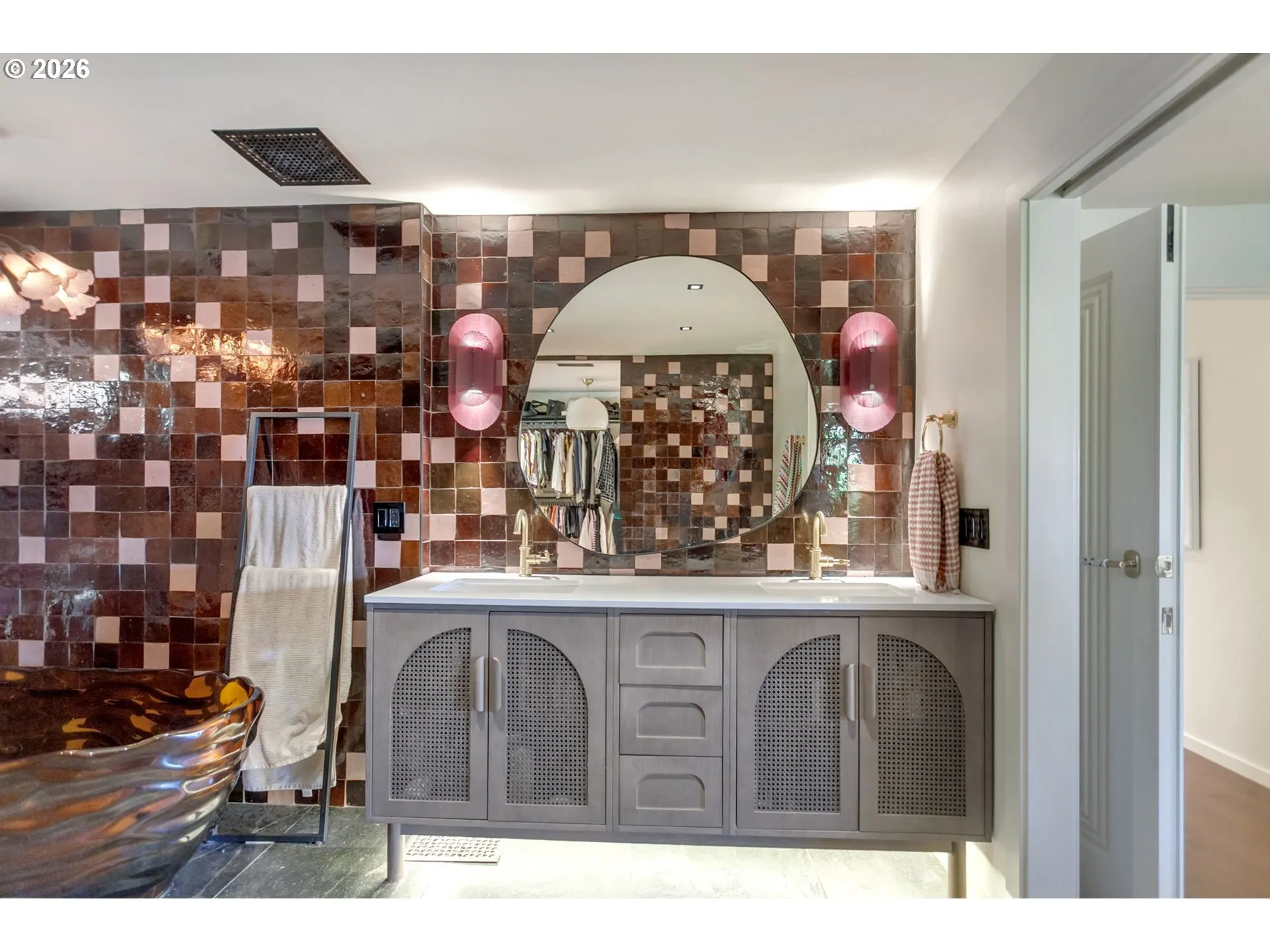 Primary Bedroom-Attached Bathroom