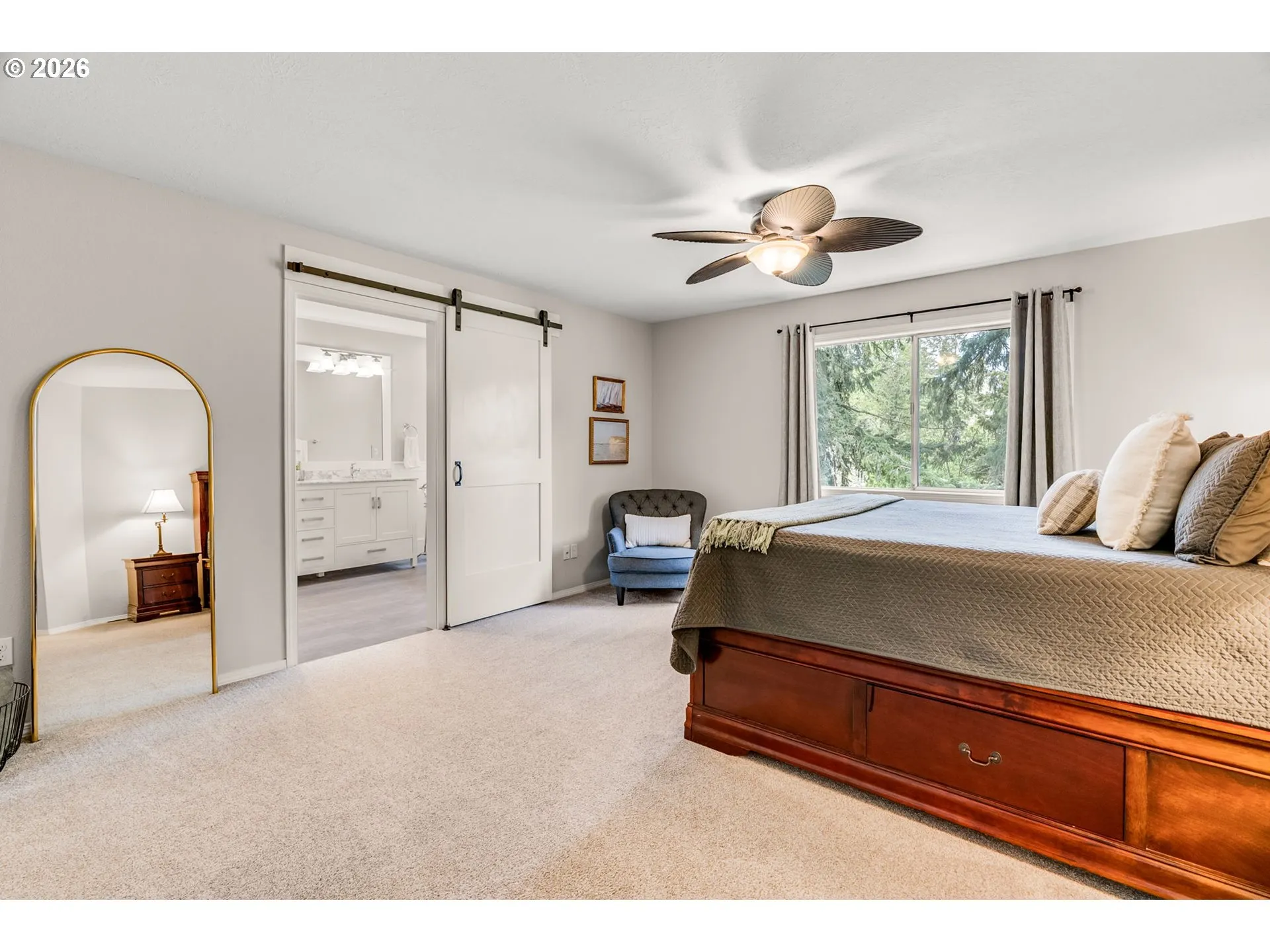 Primary Bedroom-Upper