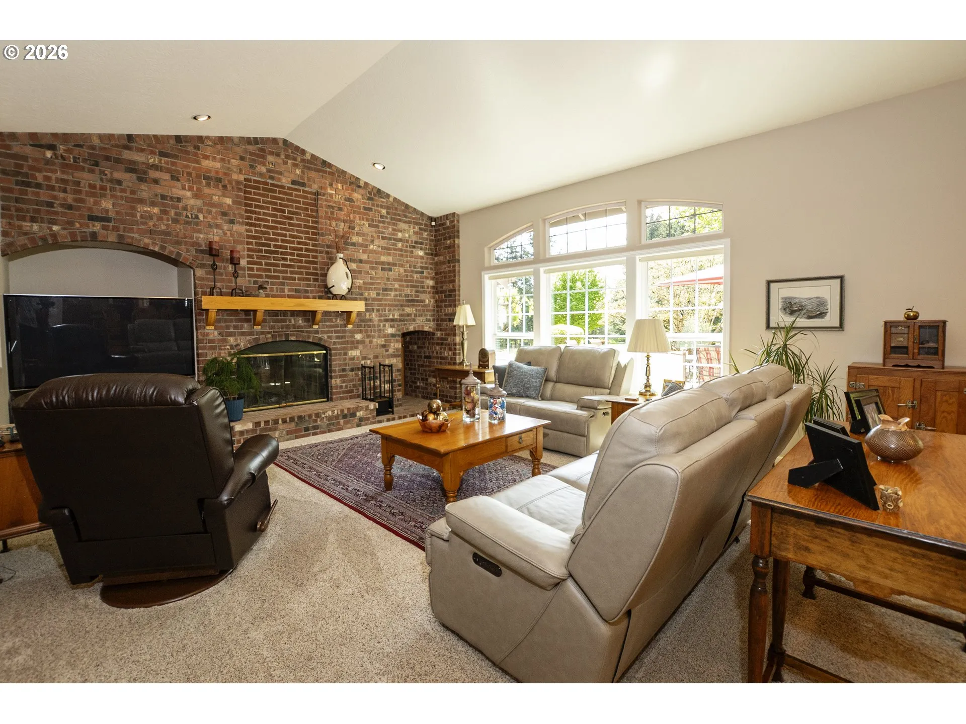 Living Room-Vaulted Ceilings
