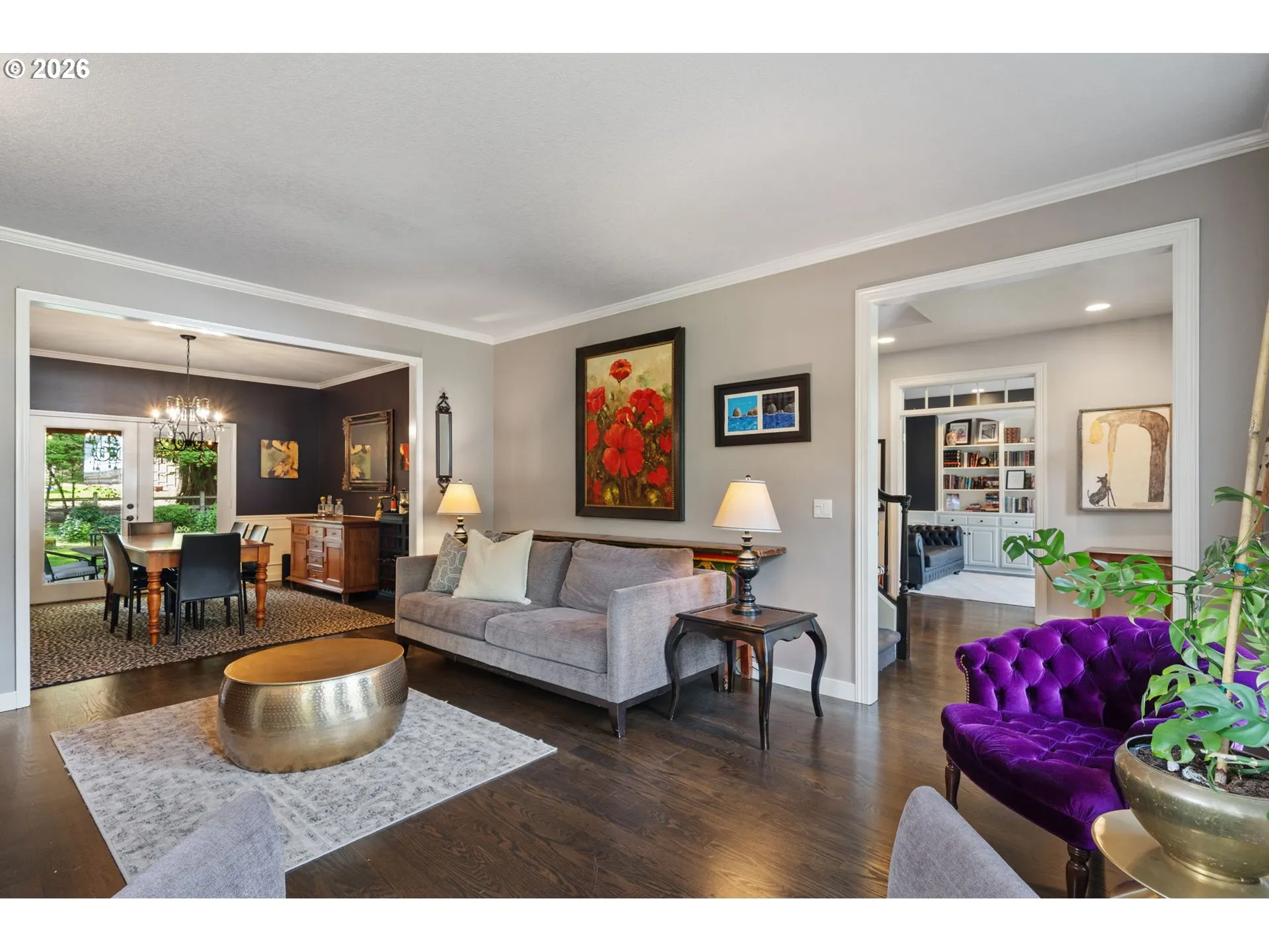 Living Room/Entrance