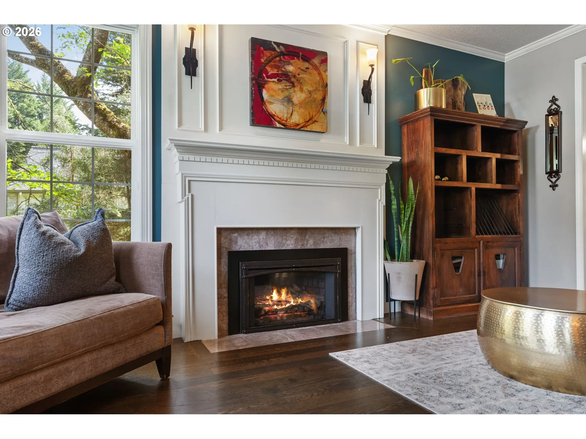 Living Room-Fireplace