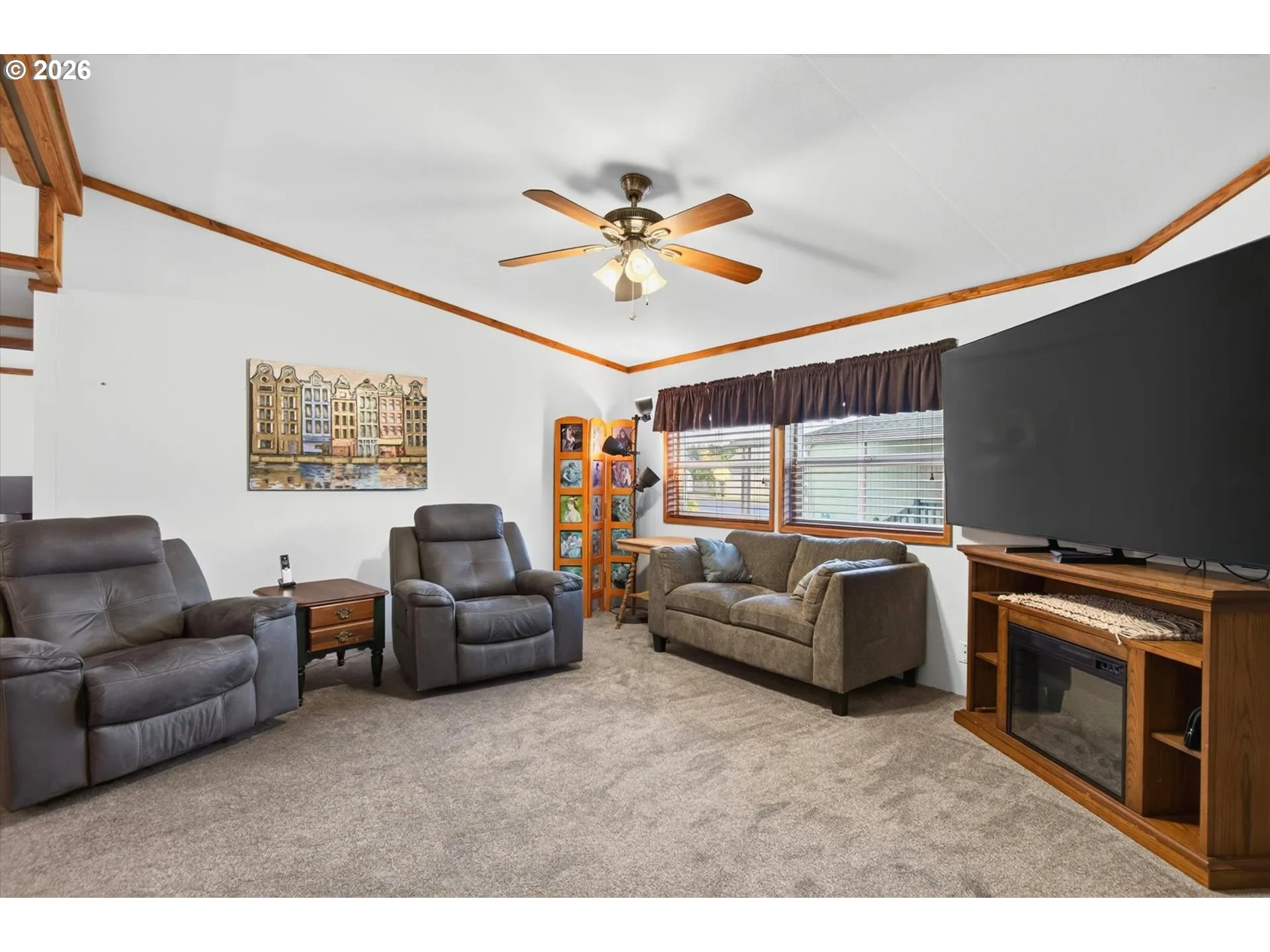 Living Room-Ceiling Fan