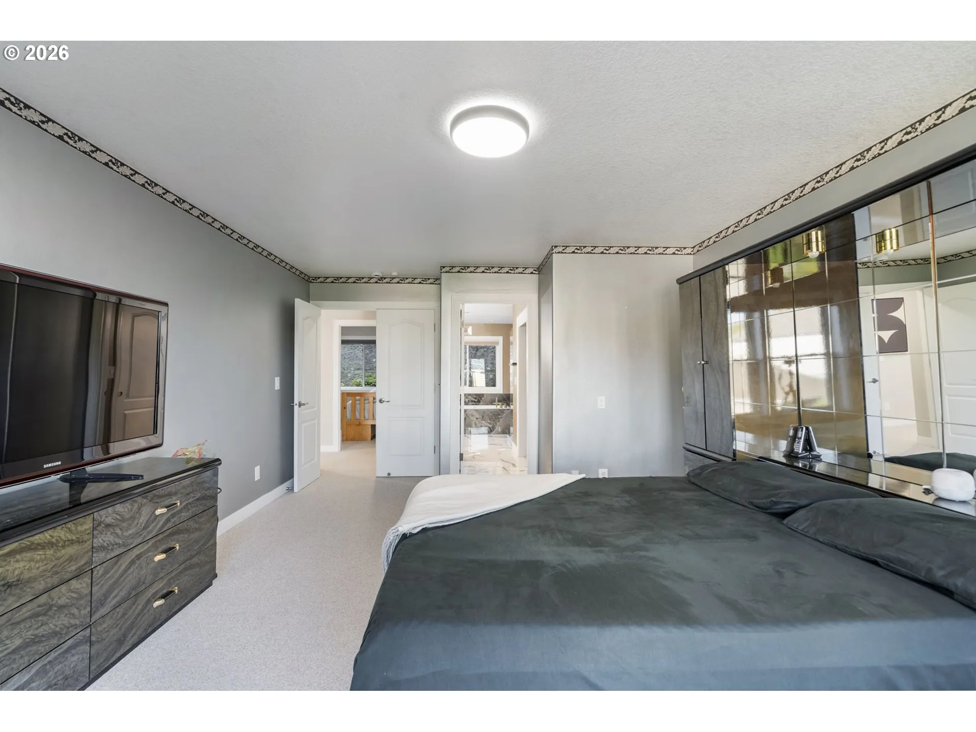 Bedroom, Primary-Upper