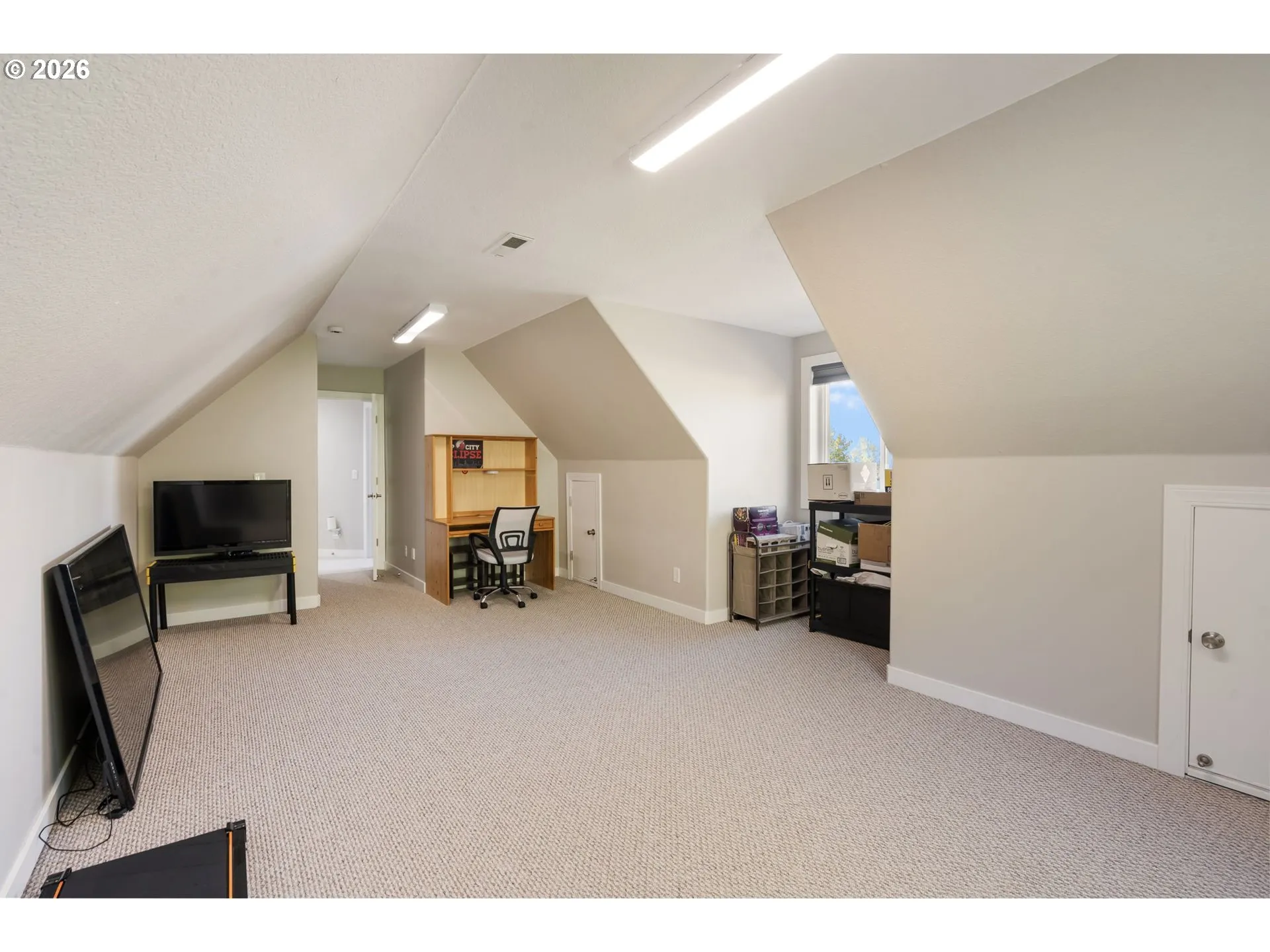 Bonus Room-Upper