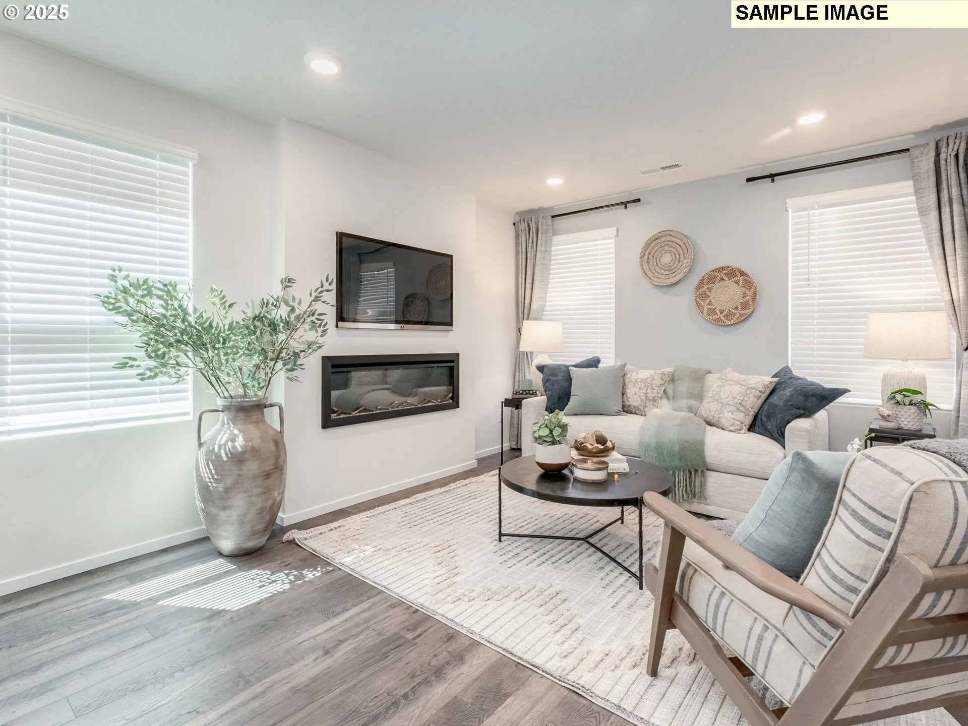 Living Room-Fireplace