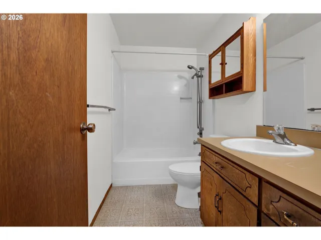 Bathroom-Hall