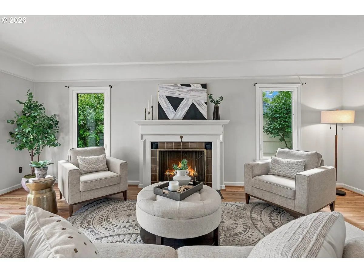 Living Room-Fireplace