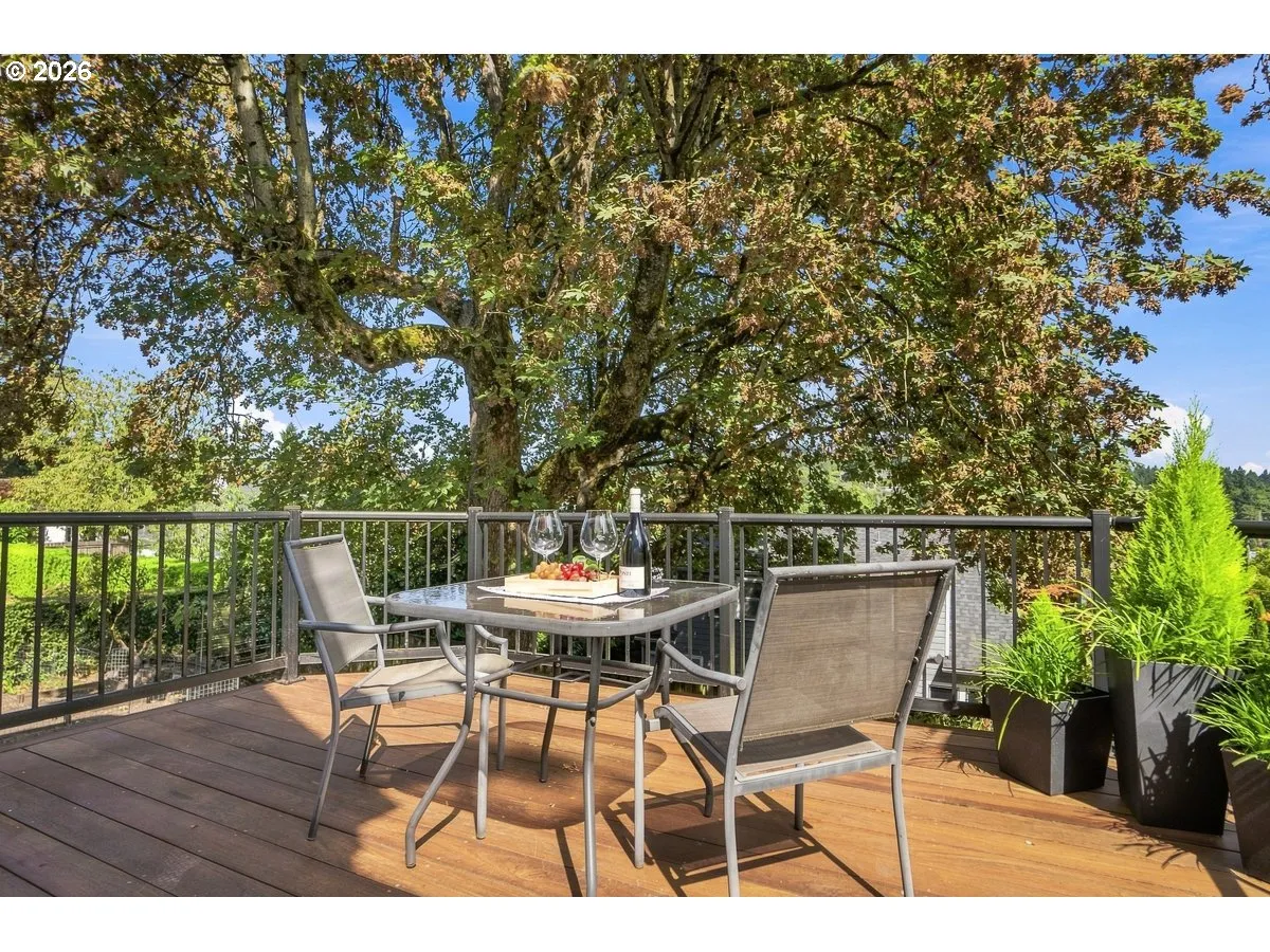 Deck-Main
