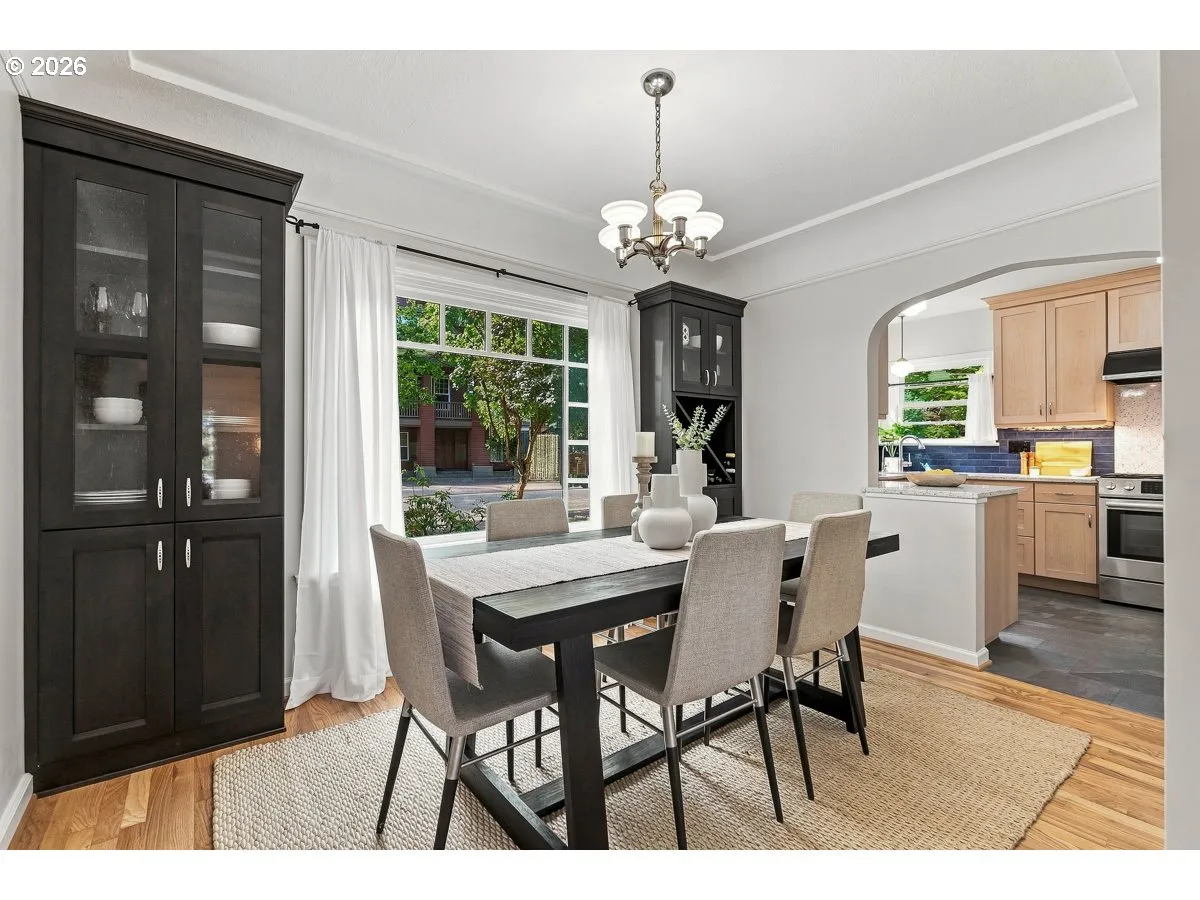 Dining Room-Built-In Cabinets