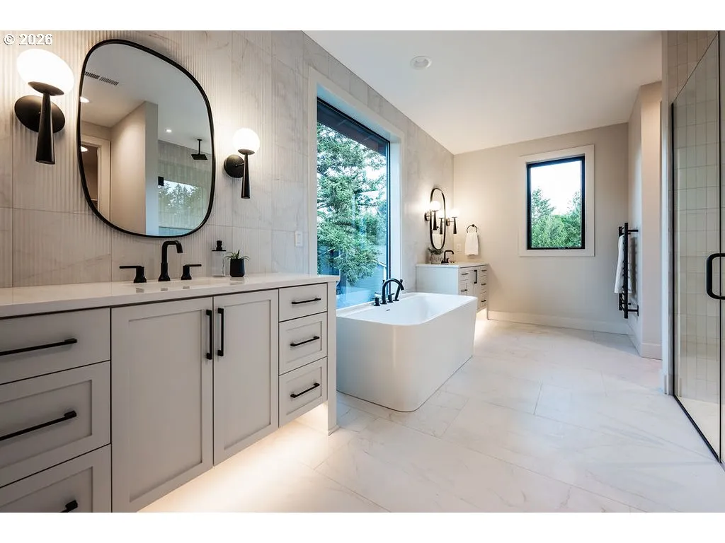 Primary Bedroom-Attached Bathroom