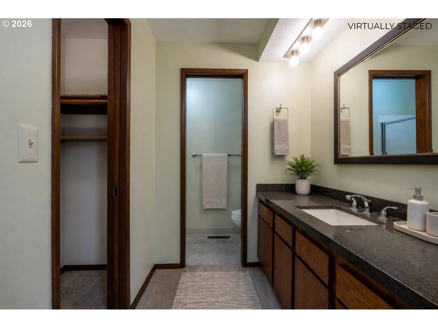 Bathroom, Attached
