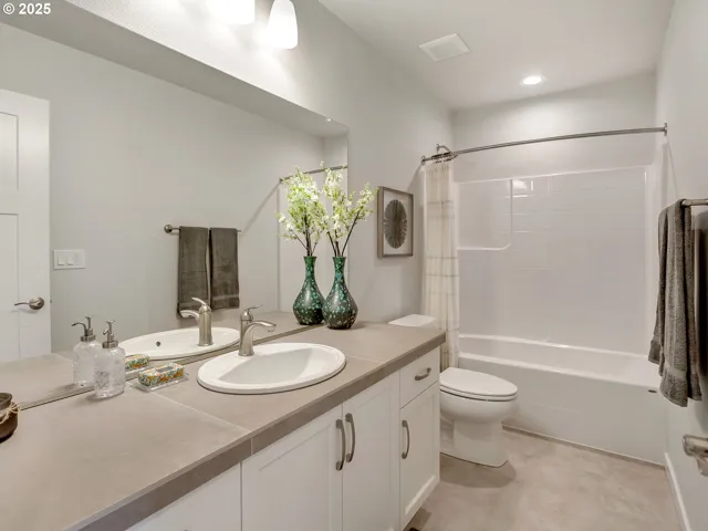 Bathroom-Upper