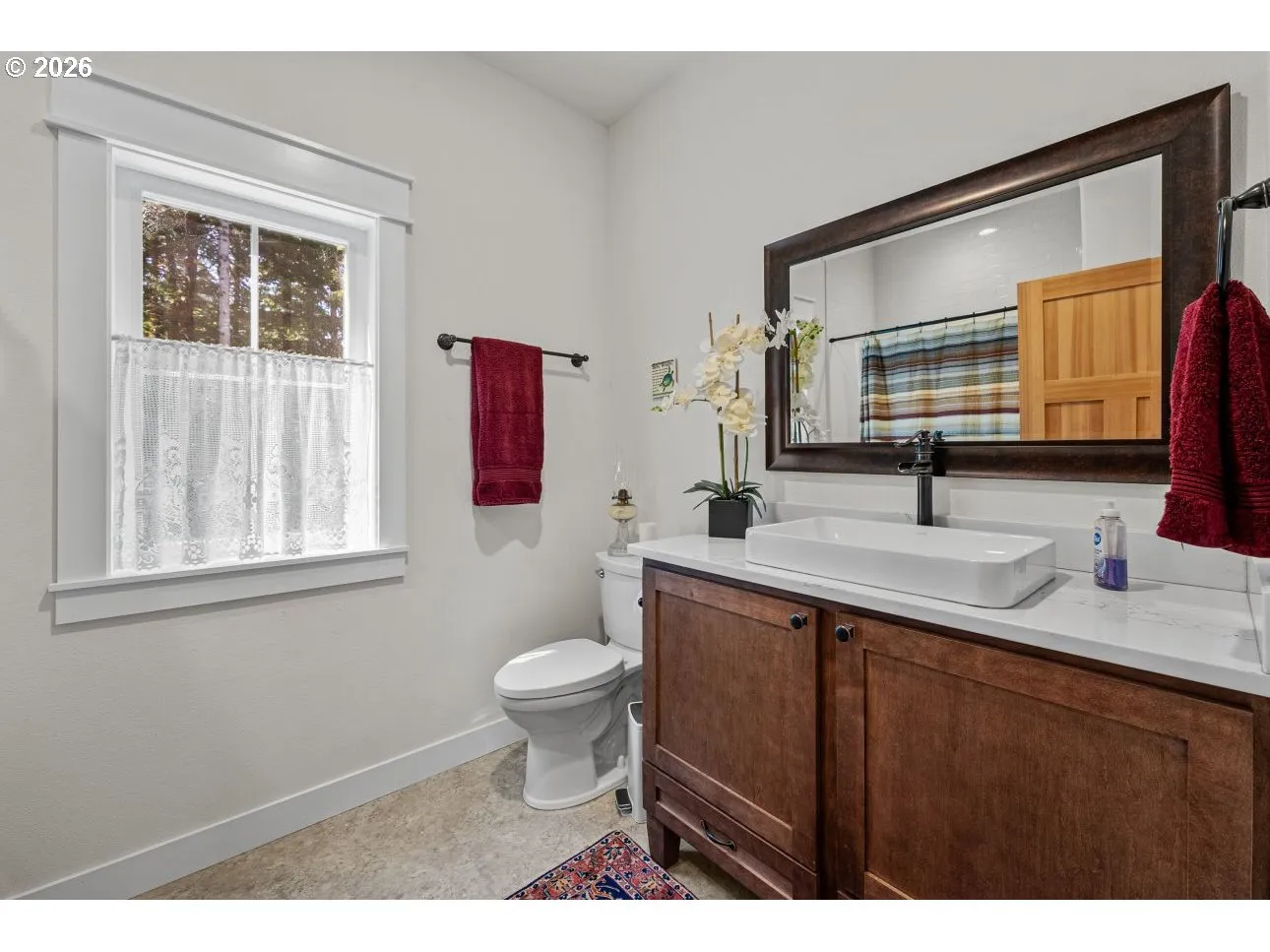 Bathroom-Upper