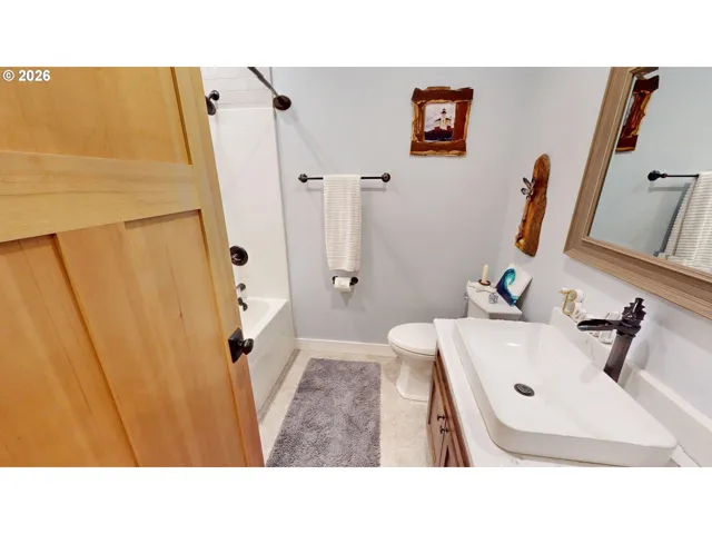 Bathroom-Lower