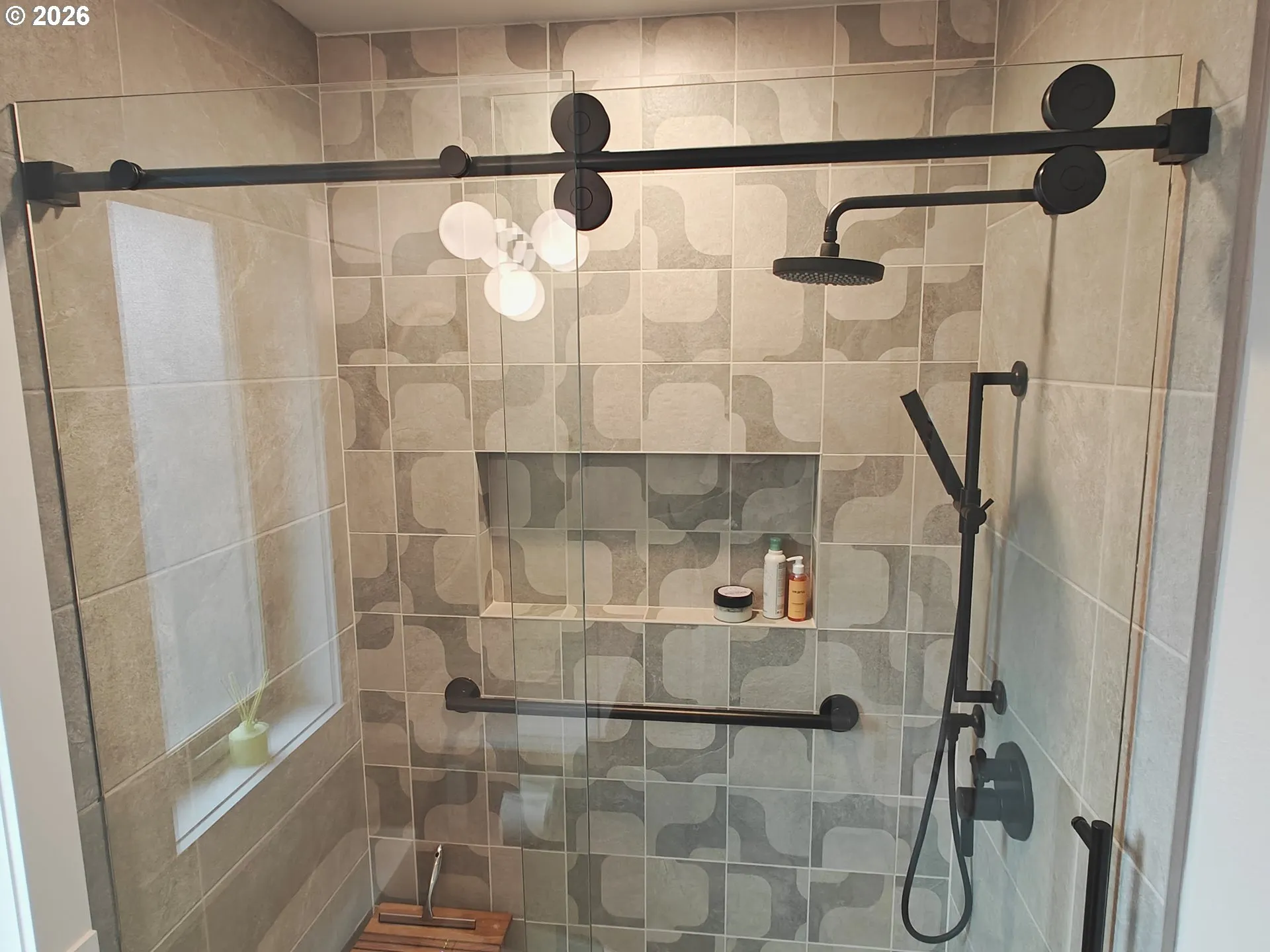 Bathroom-Walk in Shower