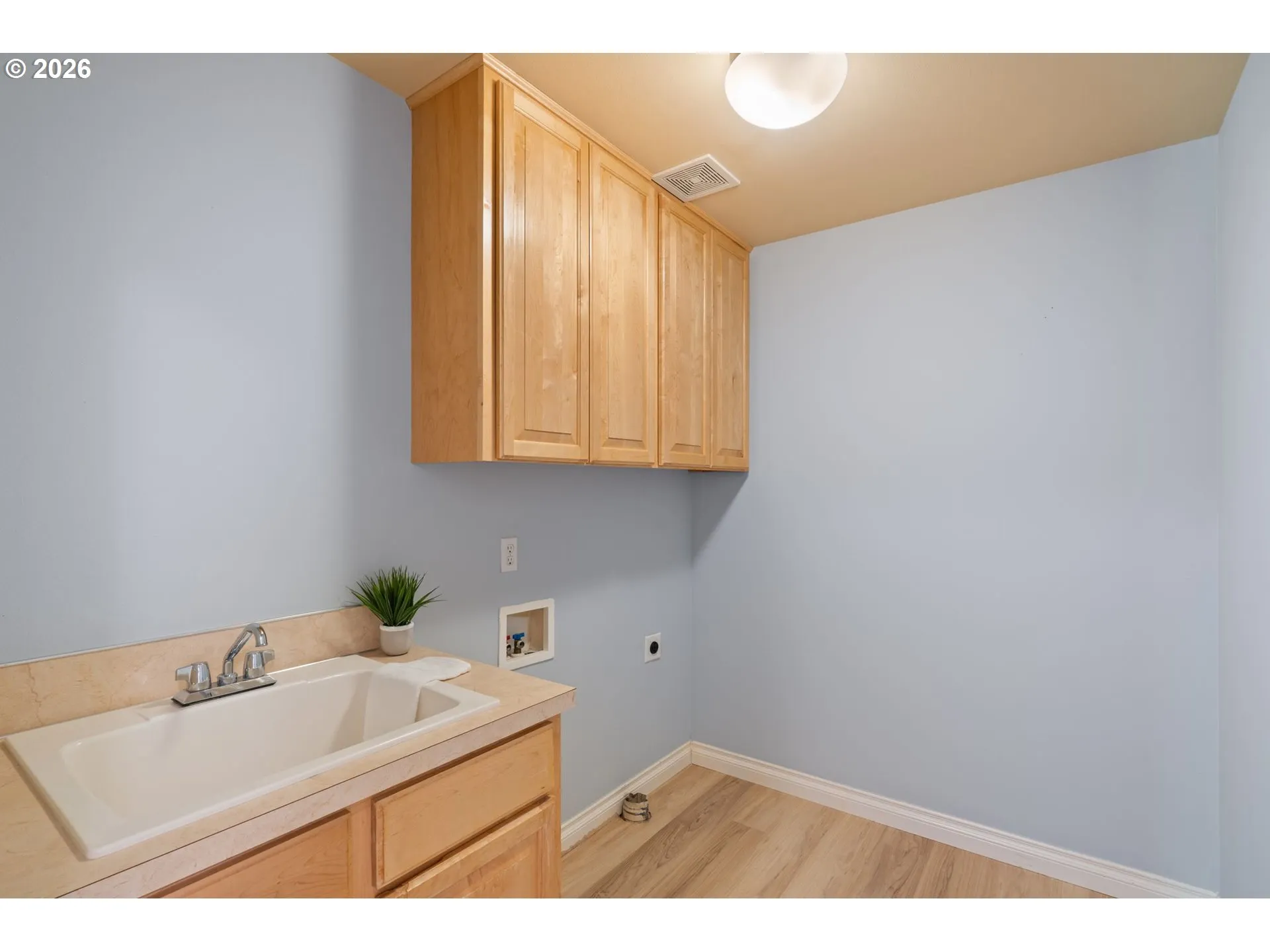 Laundry-Upper