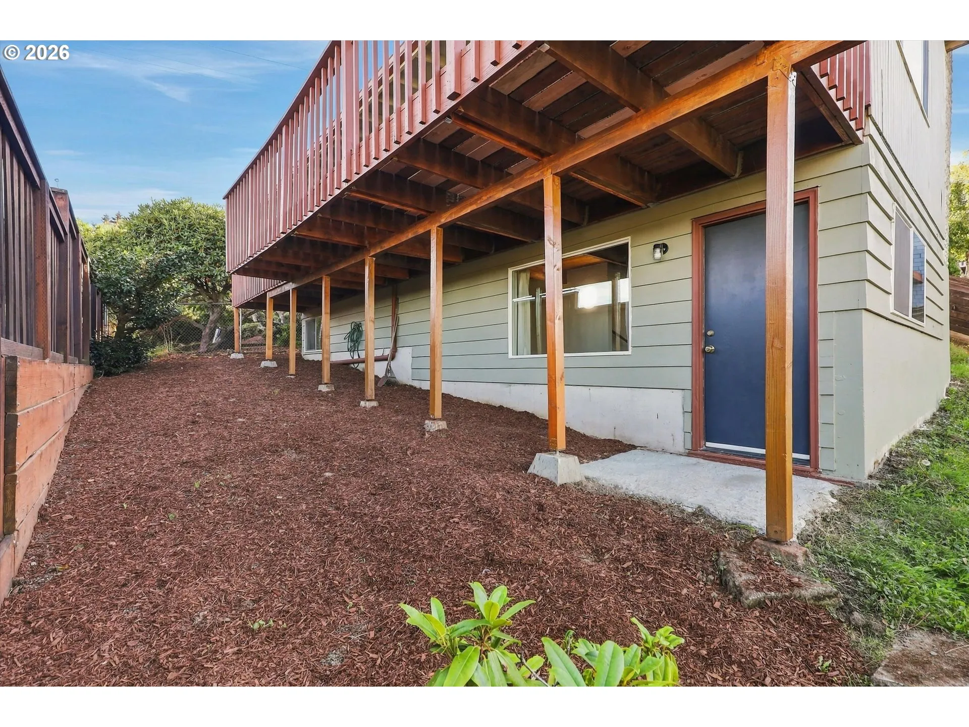 Yard-Back