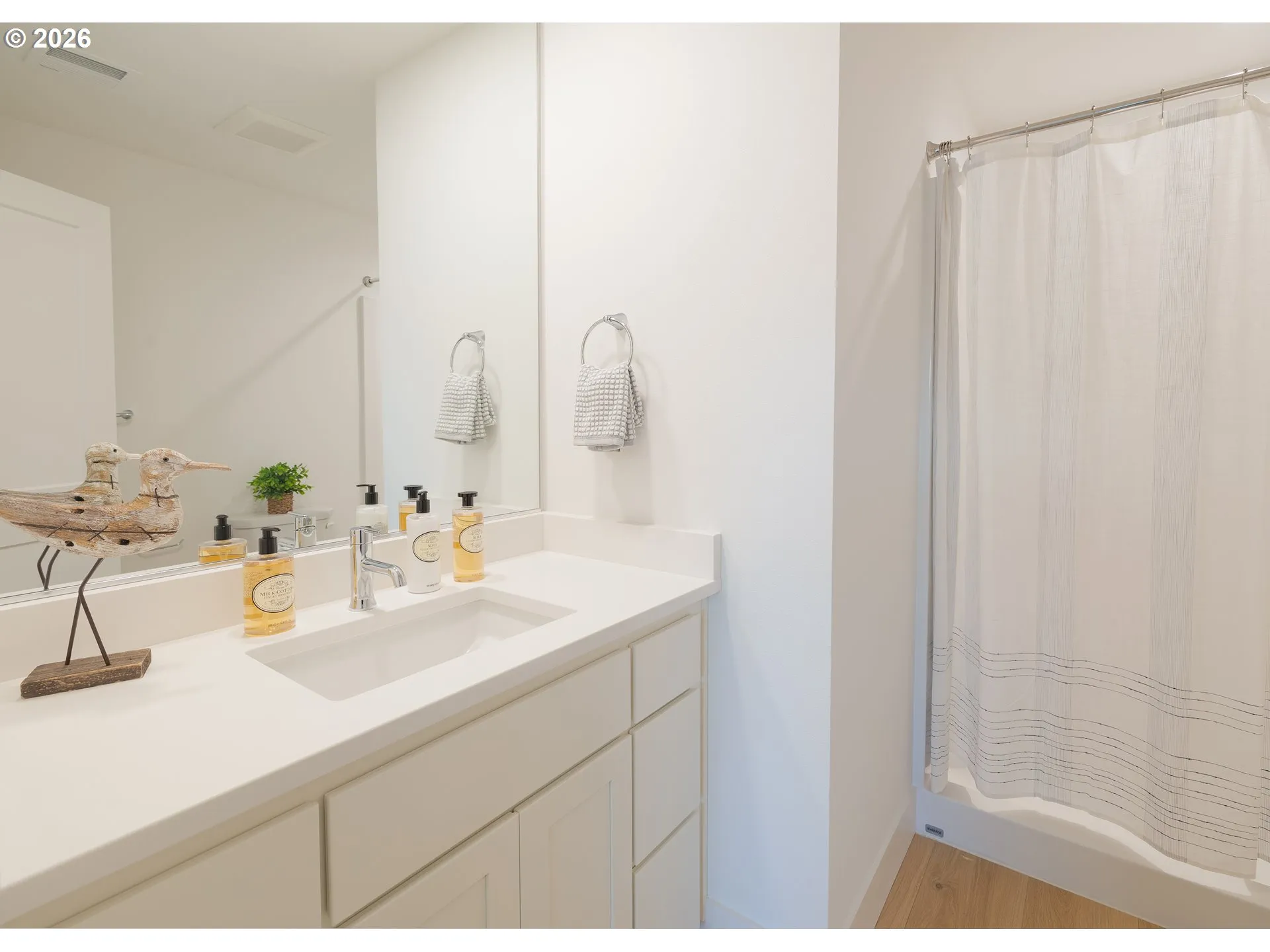 Bathroom, Attached-Upper