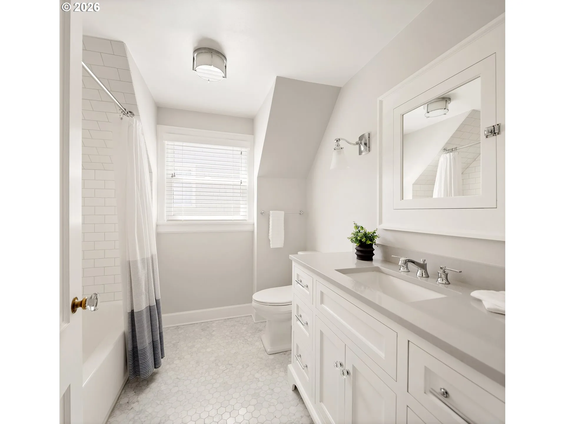 Bathroom-Upper