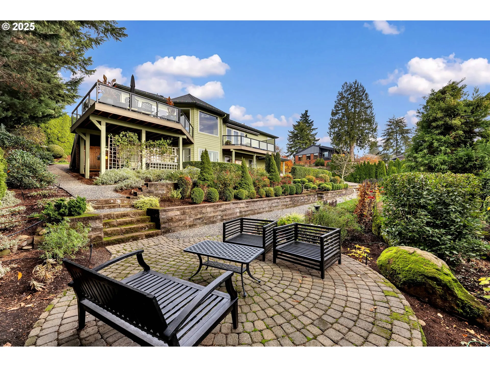 Yard-Back