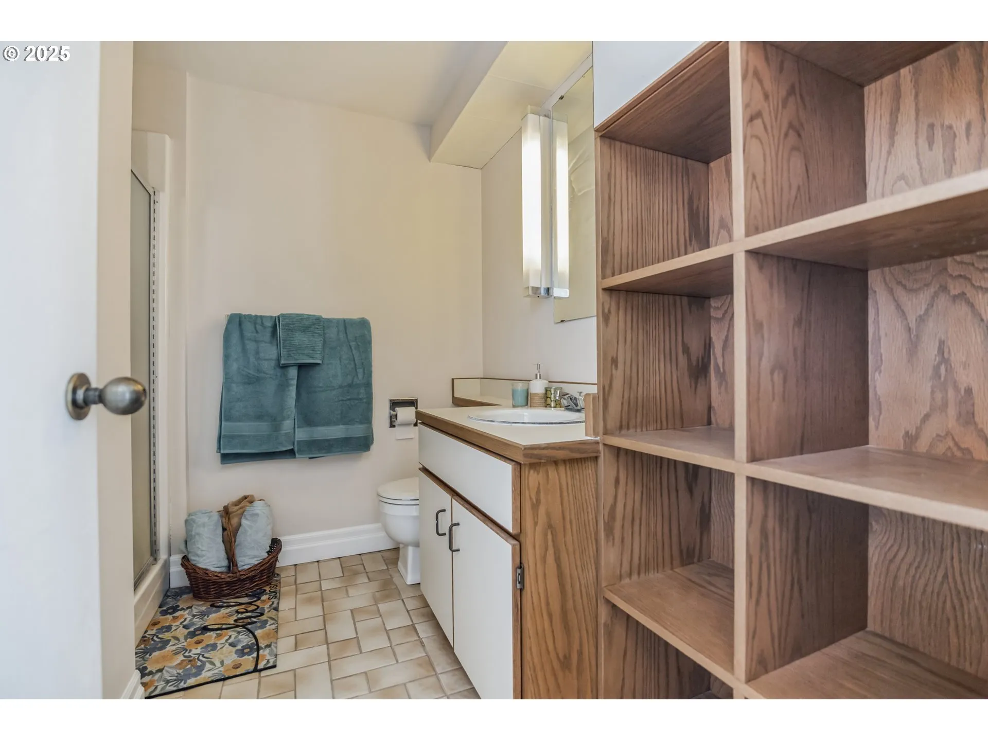 Bathroom-Lower