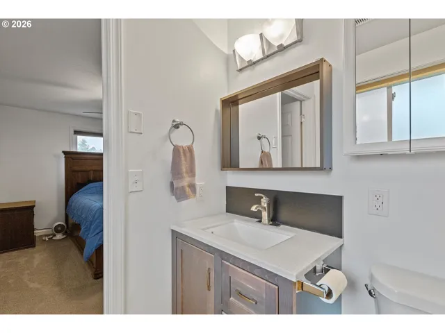 Bathroom, Attached