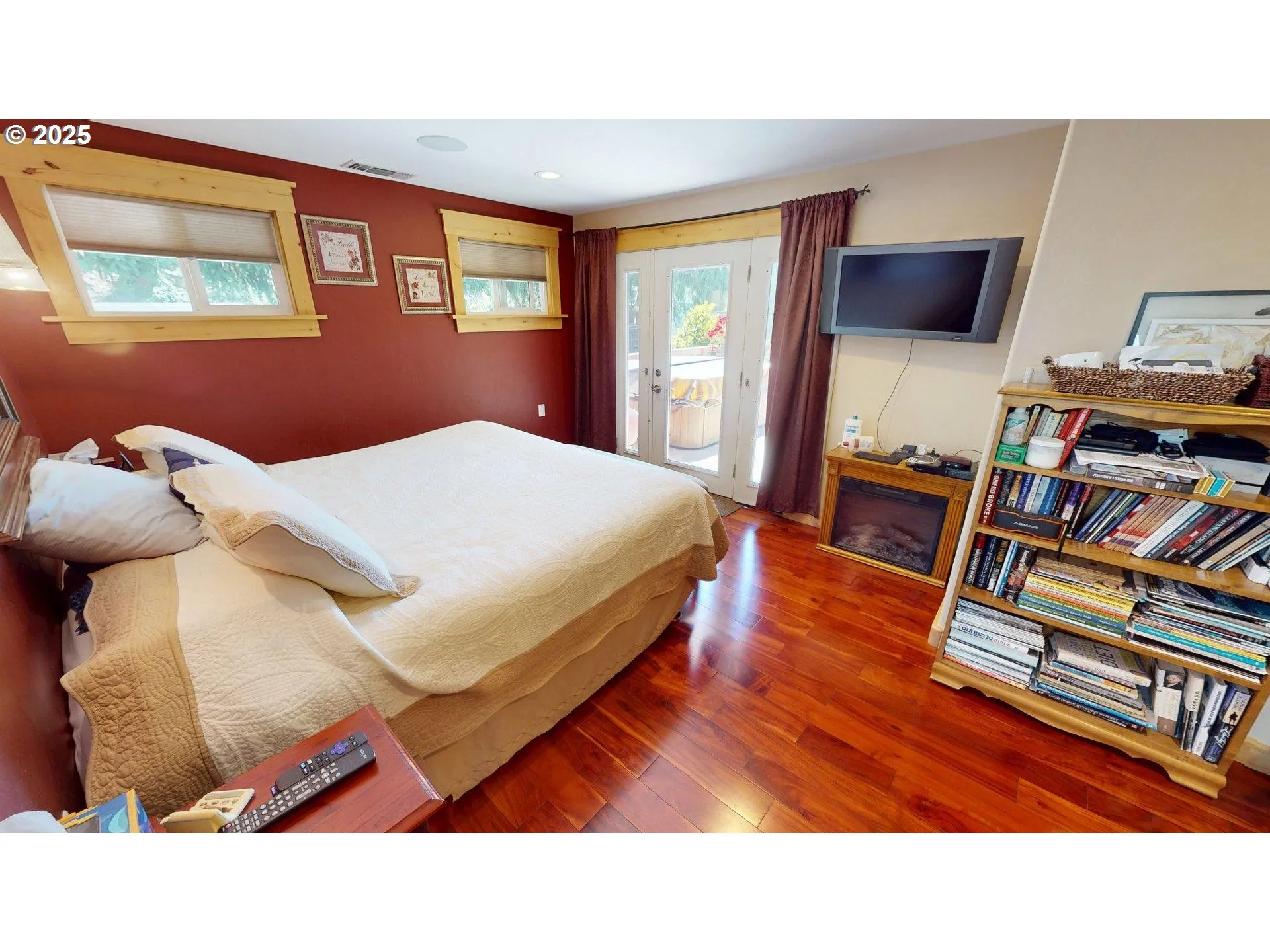 Owner's Suite Bedroom-Main