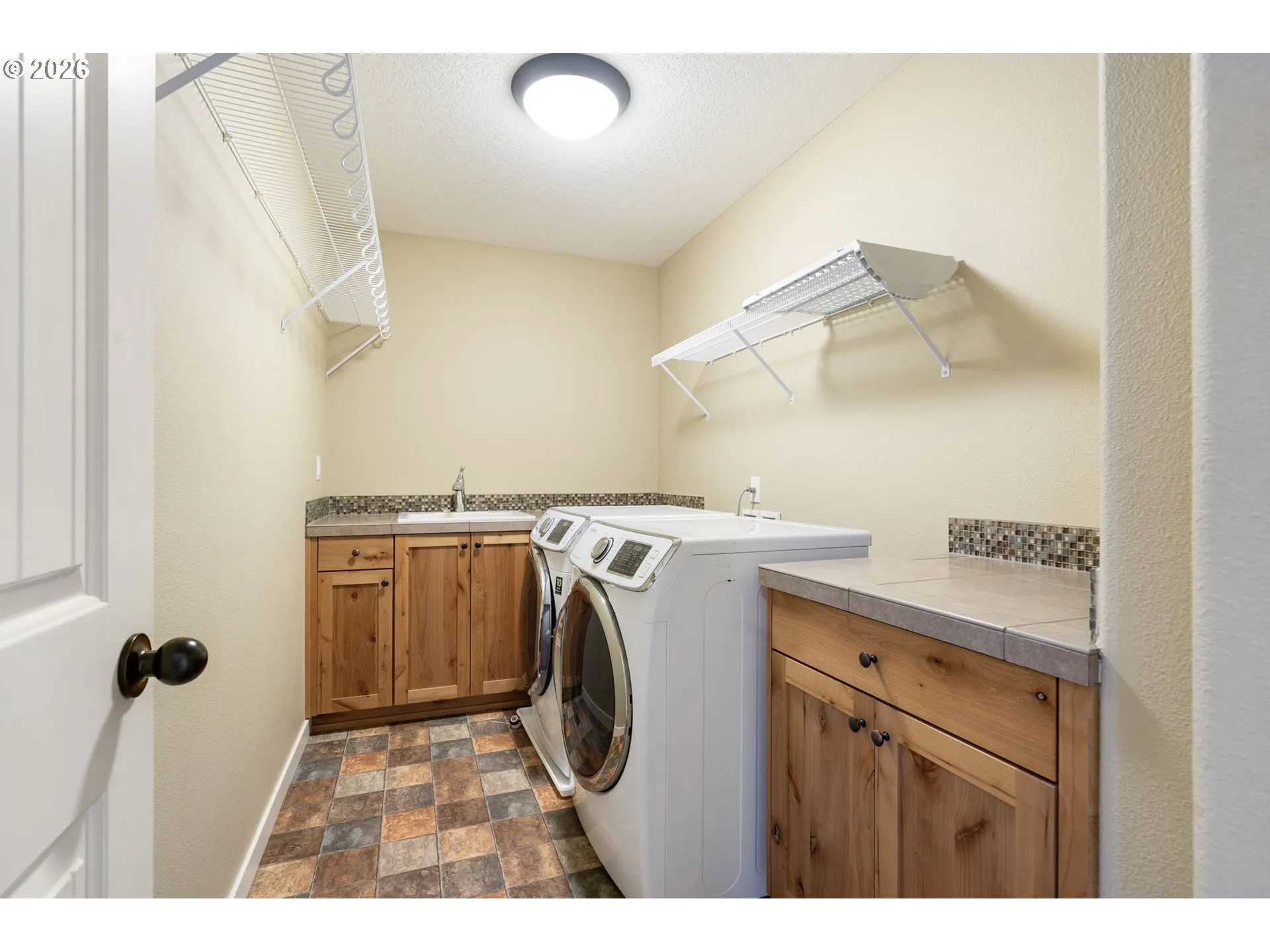 Laundry-Upper