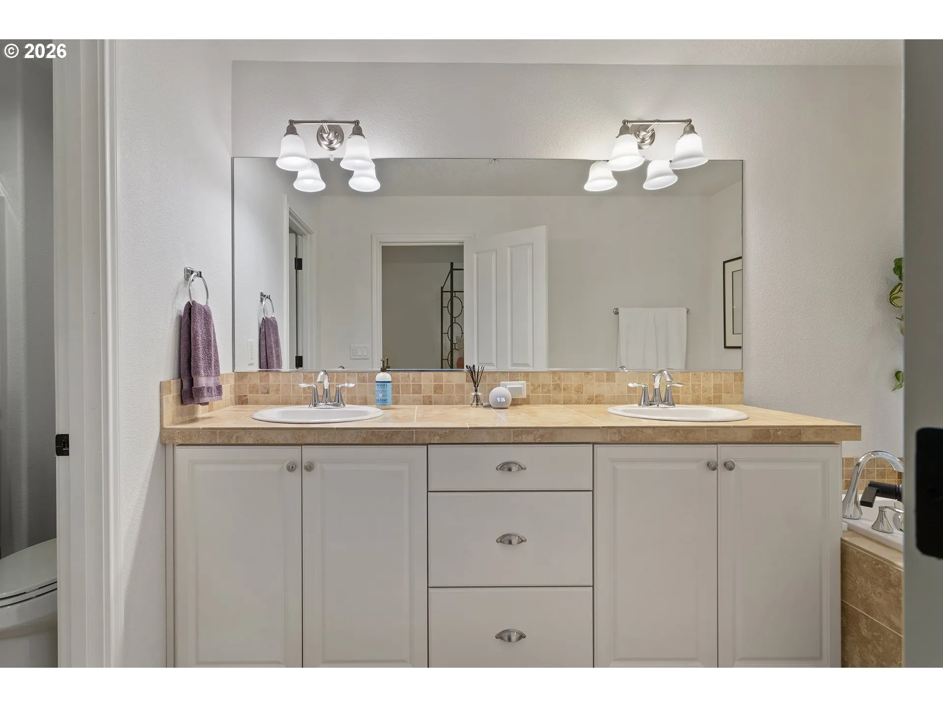 Bathroom, Attached