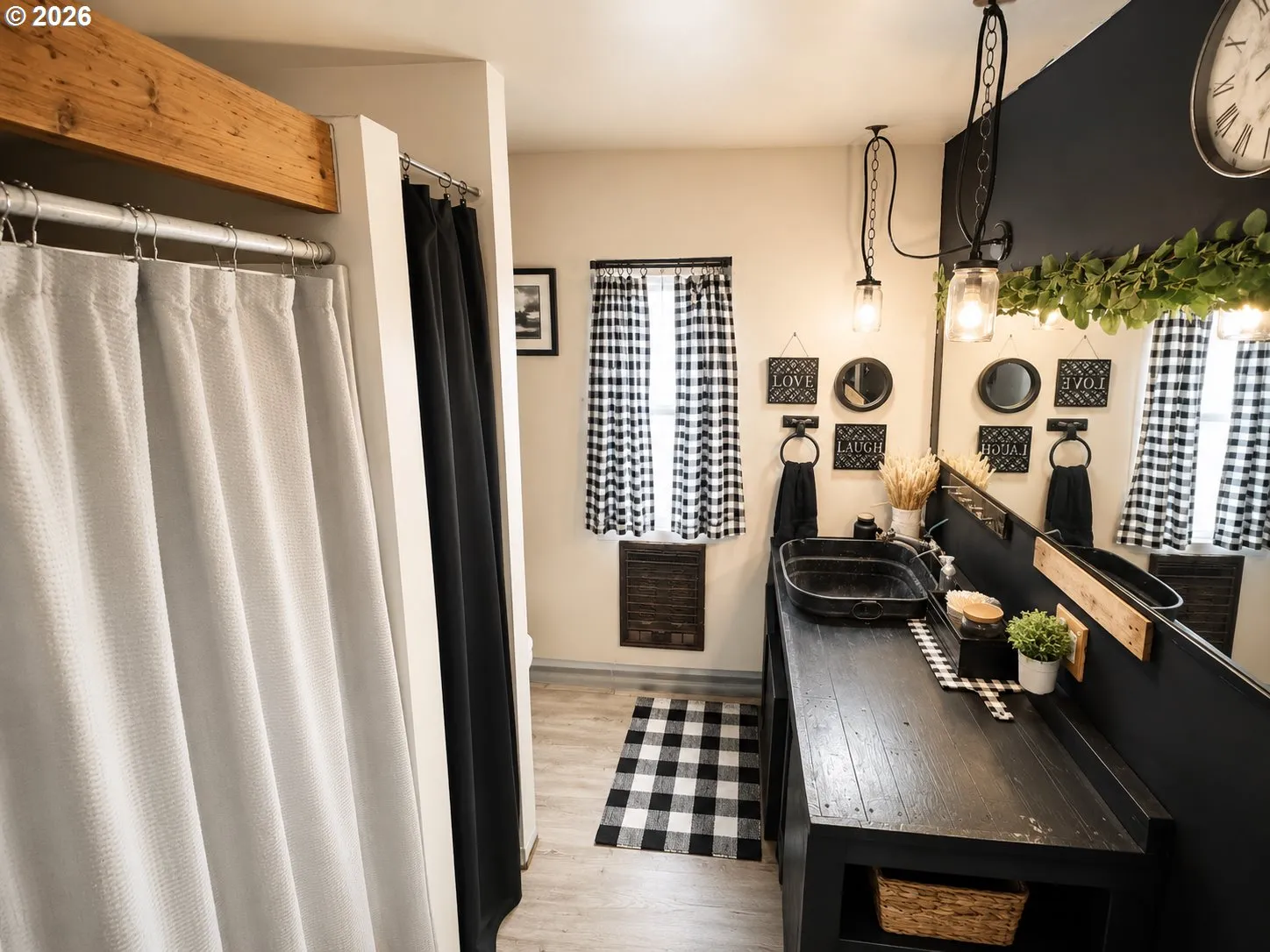 Attached Bathroom #1-Full Bathroom