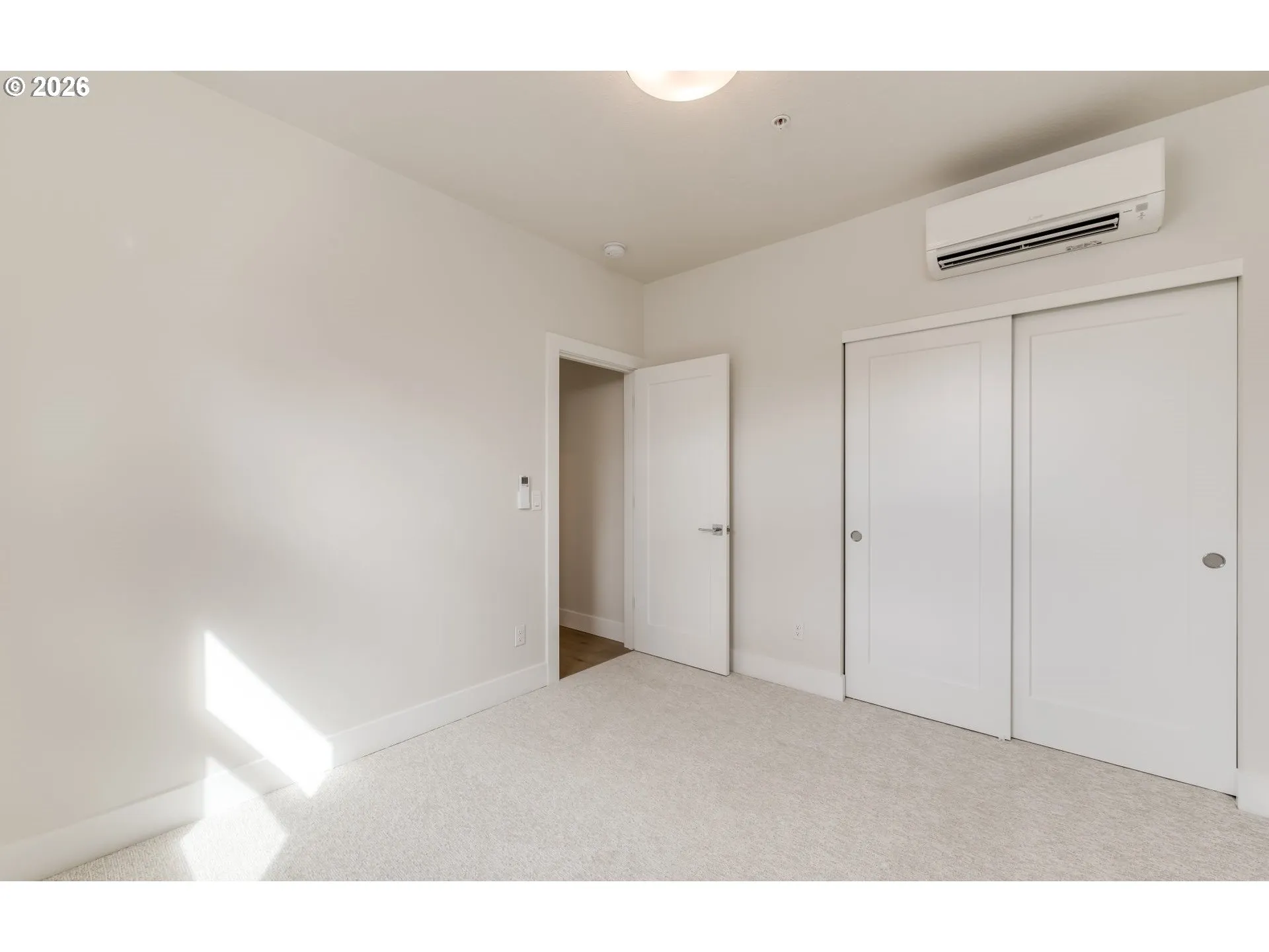 Bedroom, Primary