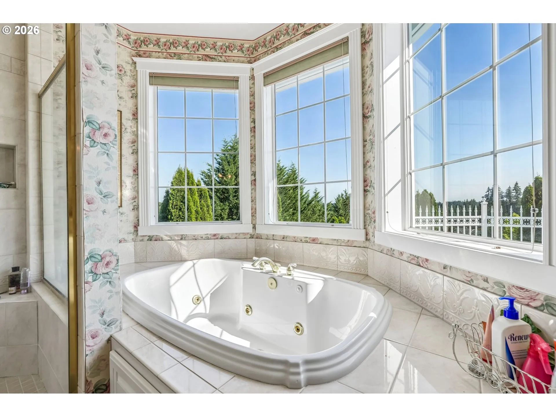Owner's Suite Bathroom-Garden Tub