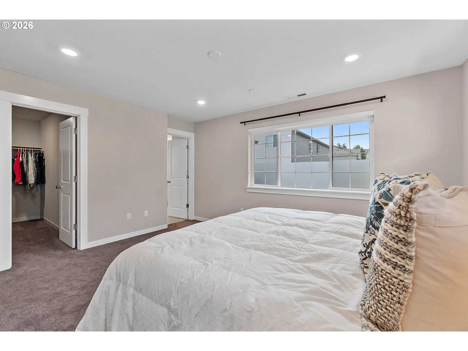 Bedroom, Primary